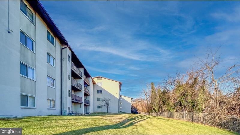 HUNTCREST CONDOMINIUM - Residential