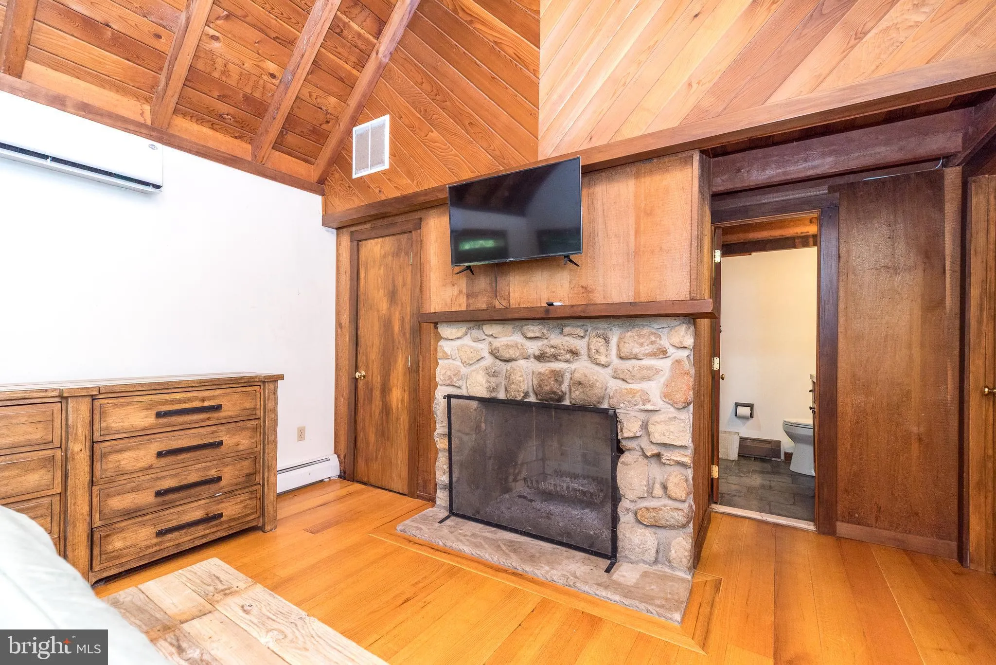 Furlong, Pennsylvania 18925, United States, 1 Bedroom Bedrooms, ,2 BathroomsBathrooms,Residential,Pending,205320