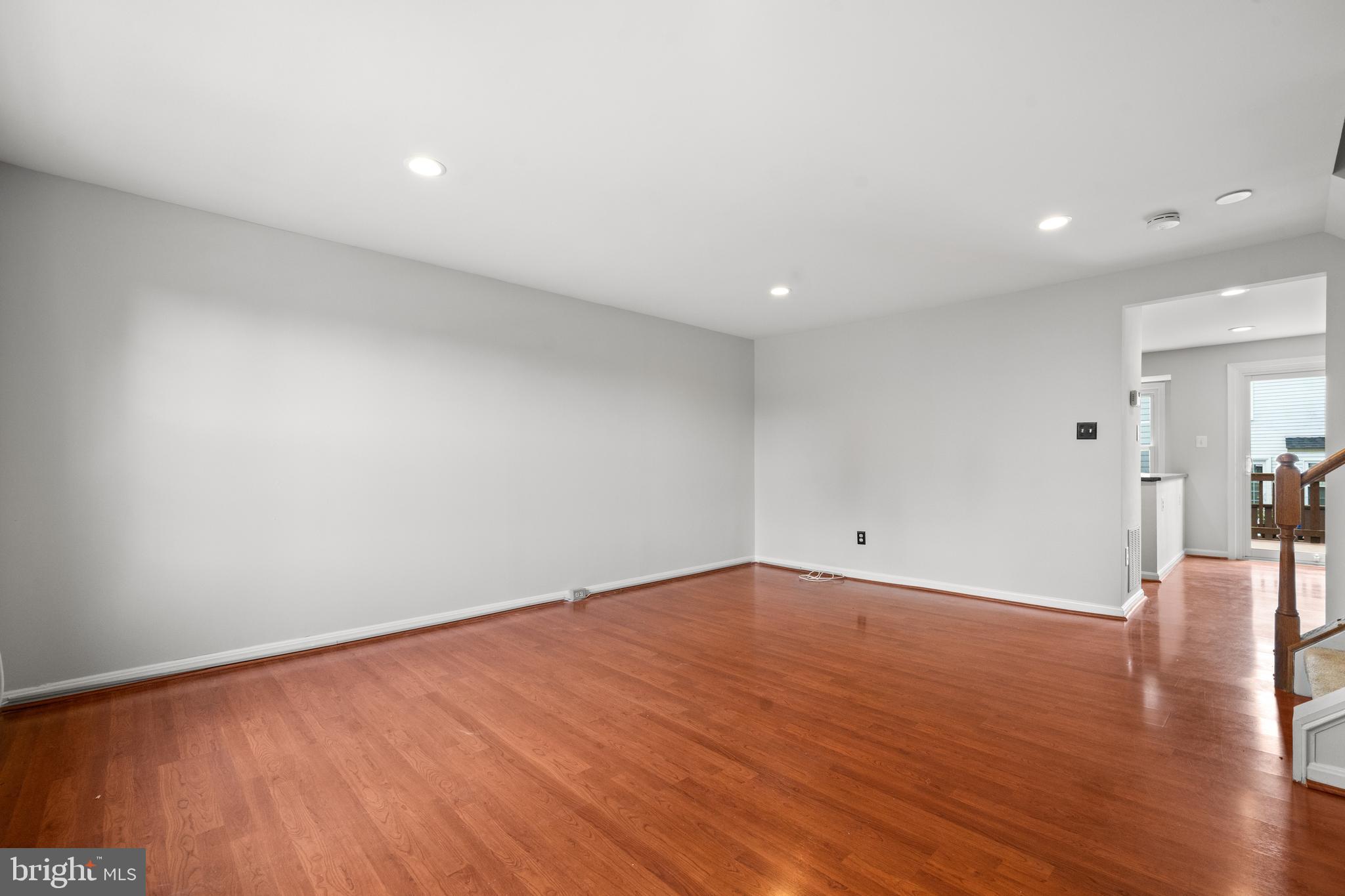 6558 LOCHLEIGH COURT