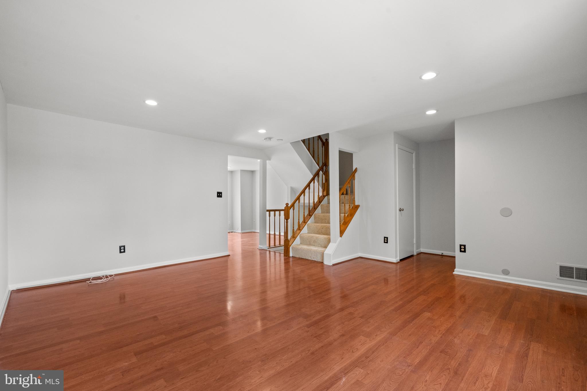 6558 LOCHLEIGH COURT