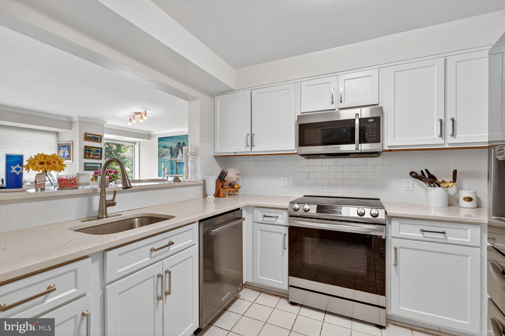 5450 WHITLEY PARK TERRACE 209