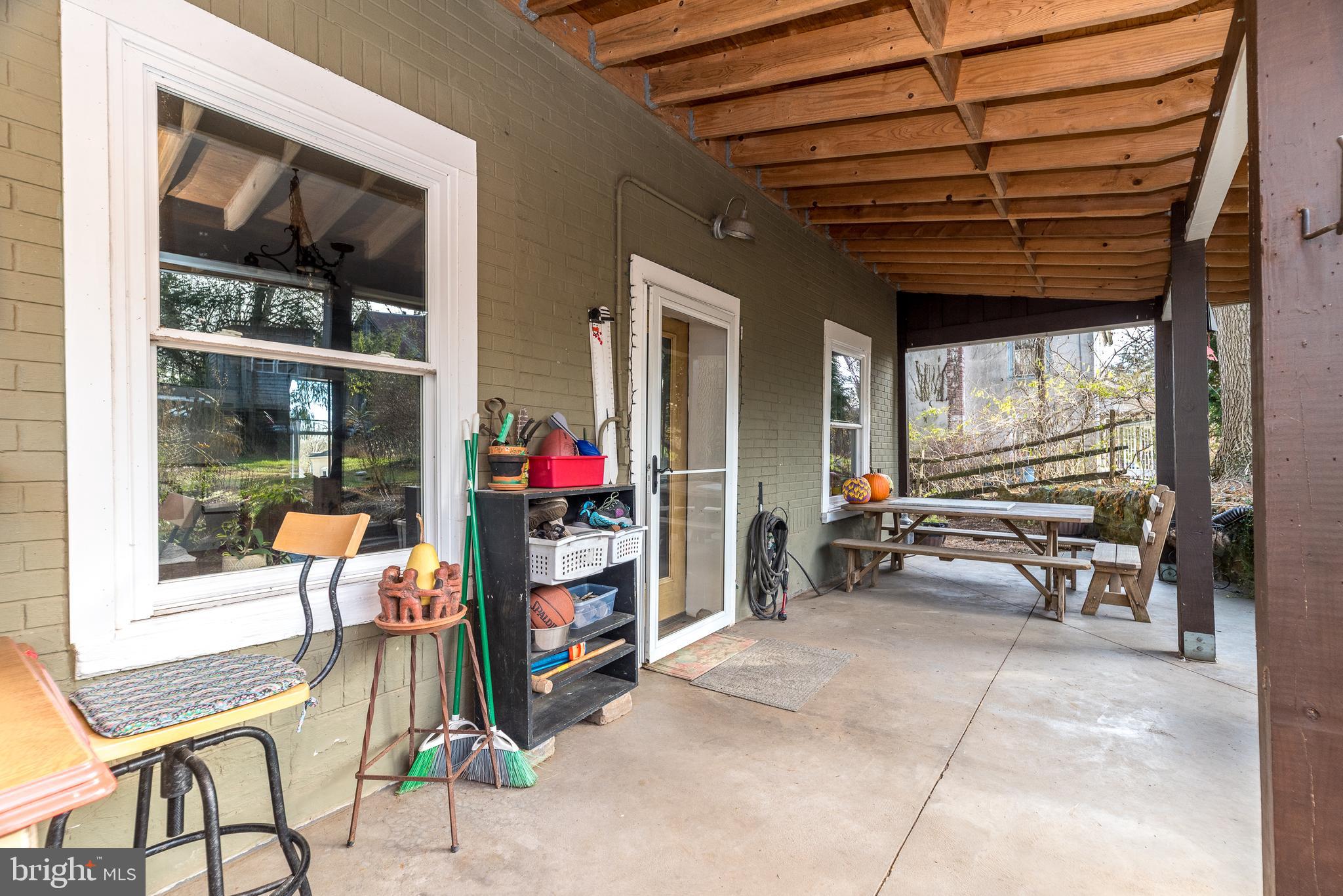 APPLEBACHSVILLE - Residential