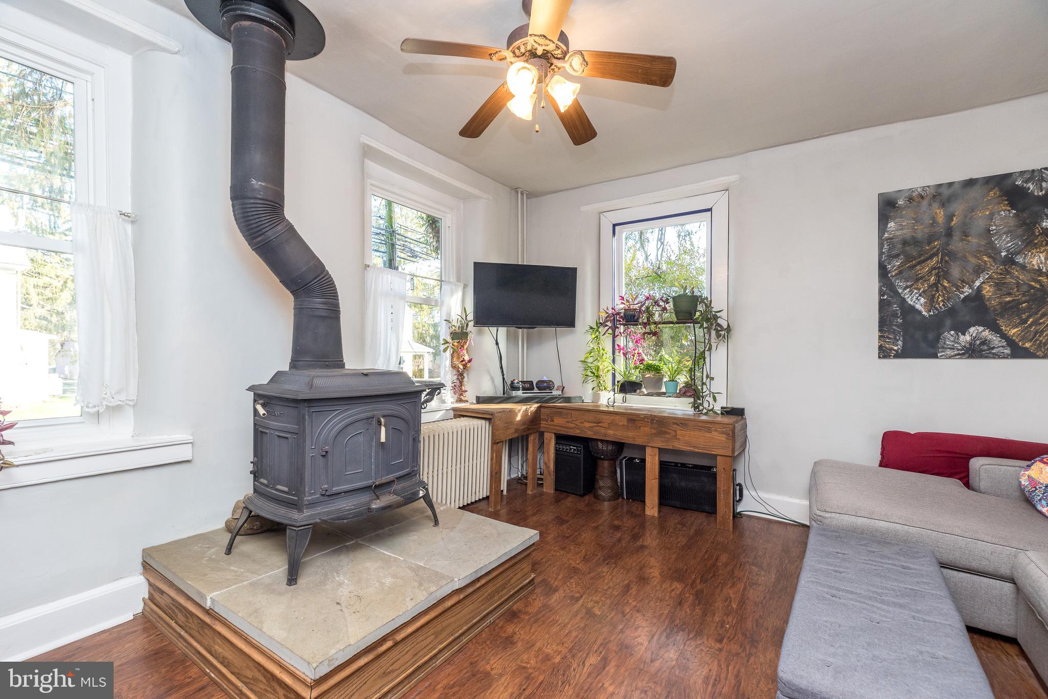 APPLEBACHSVILLE - Residential