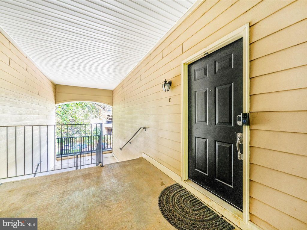 Photo of 15308 Diamond Cove Terrace #3C, ROCKVILLE, MD 20850 (MLS # MDMC2204626)