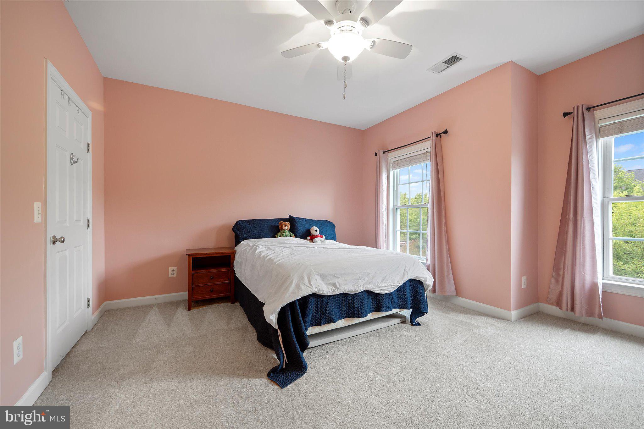 LANSDOWNE ON THE POTOMAC - Residential