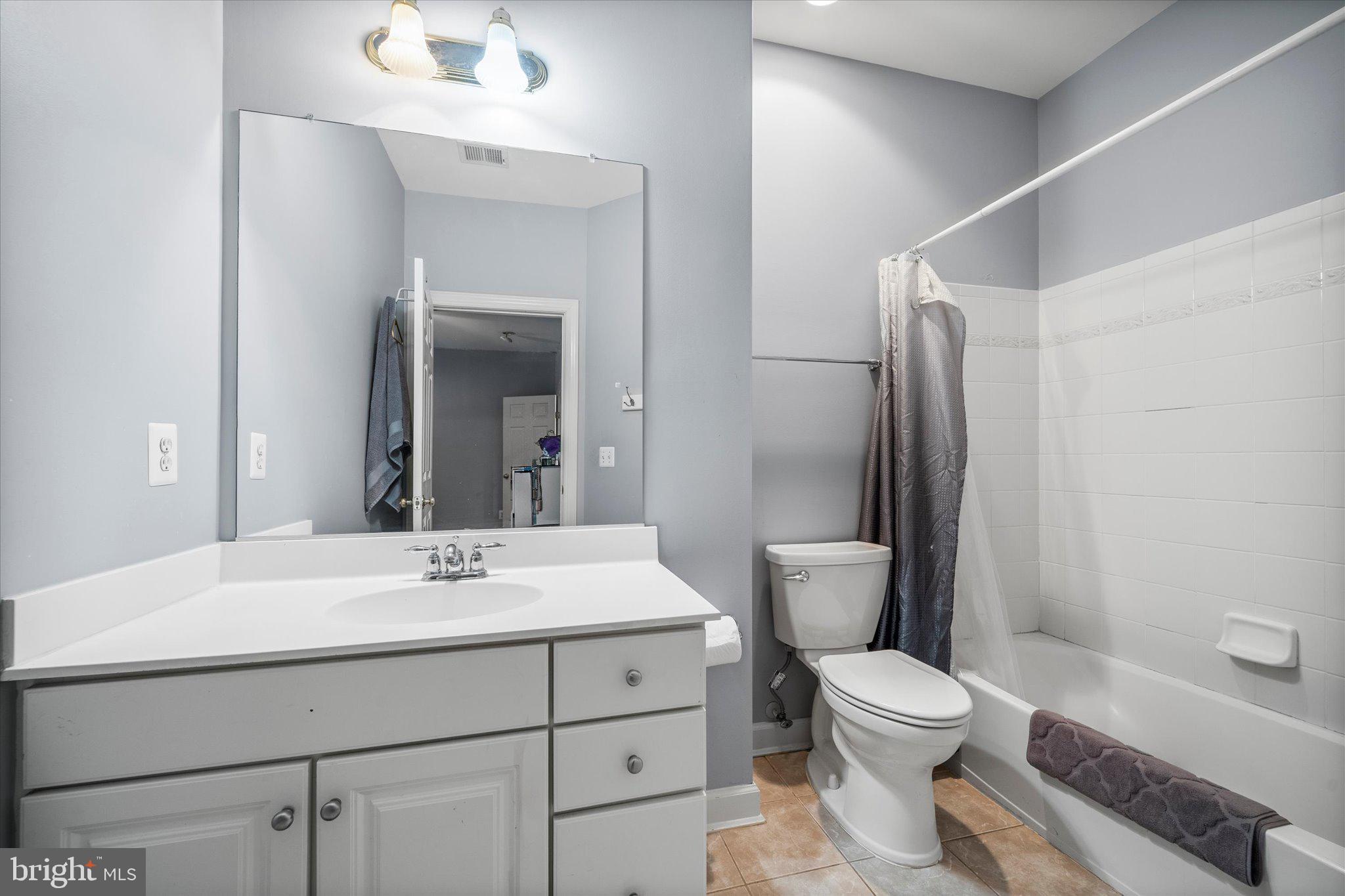 LANSDOWNE ON THE POTOMAC - Residential