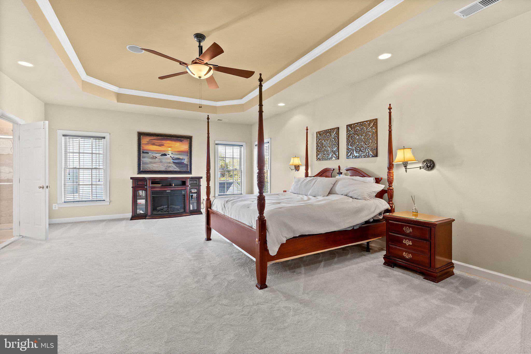 LANSDOWNE ON THE POTOMAC - Residential