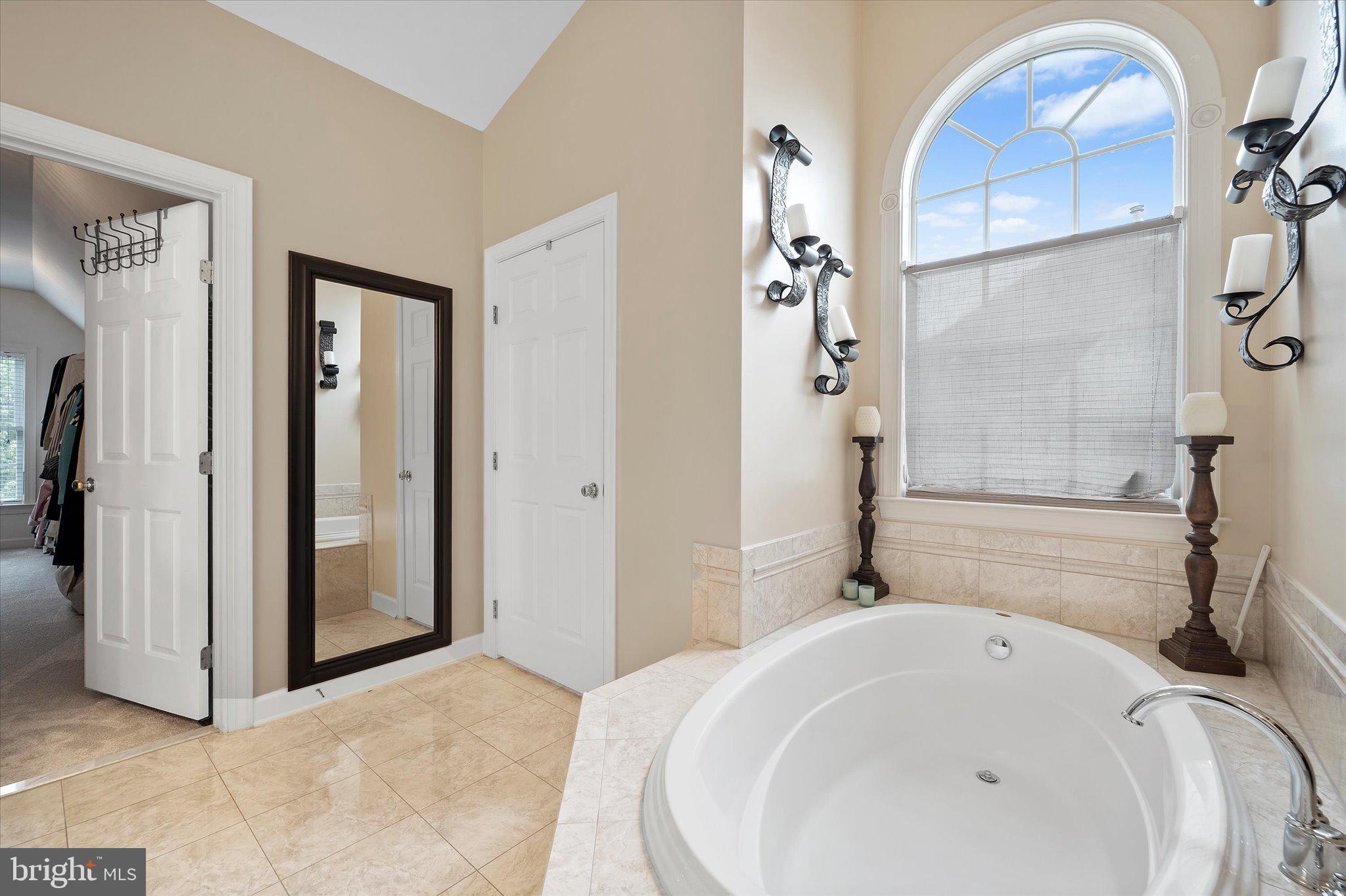 LANSDOWNE ON THE POTOMAC - Residential