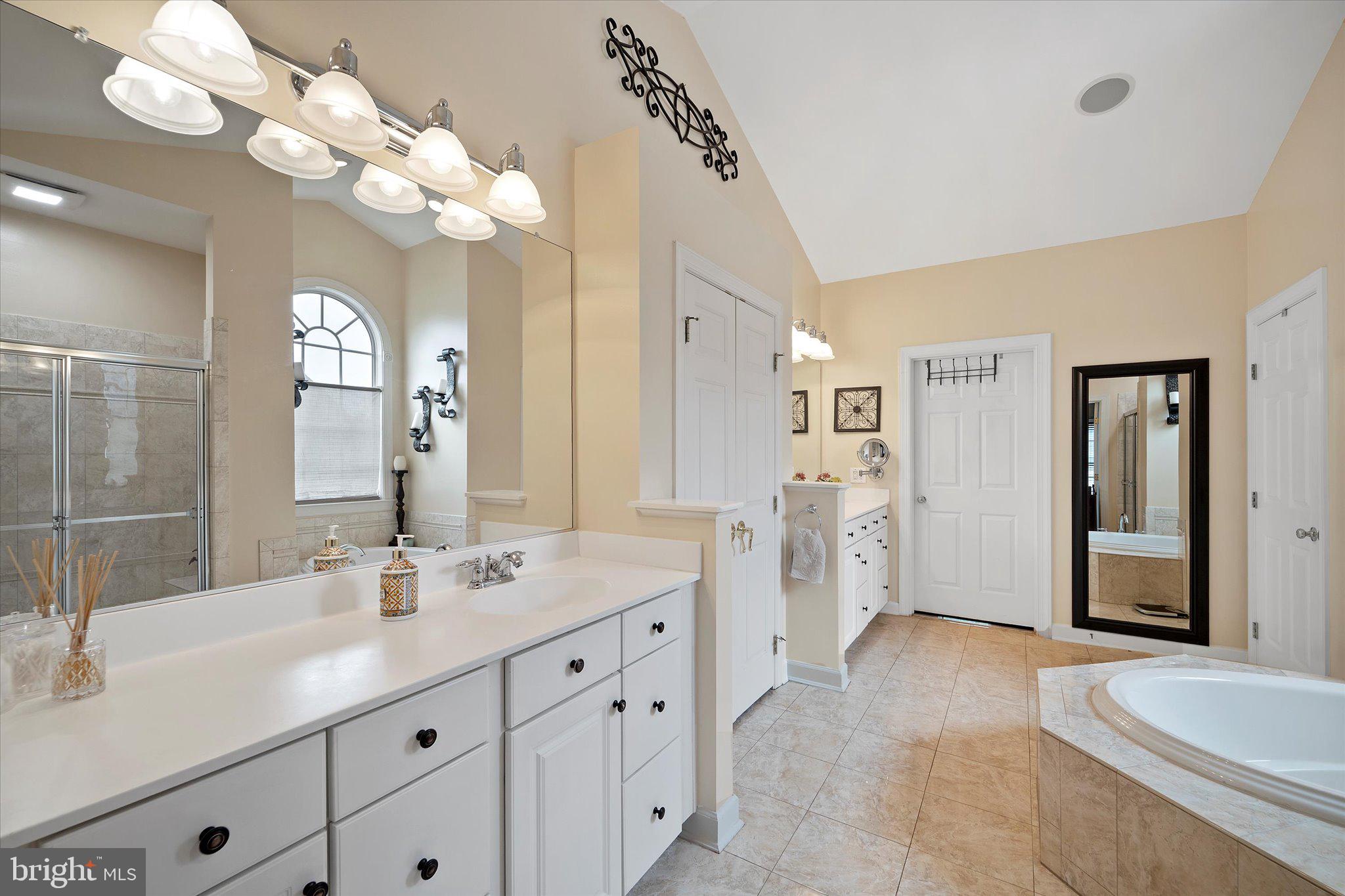 LANSDOWNE ON THE POTOMAC - Residential