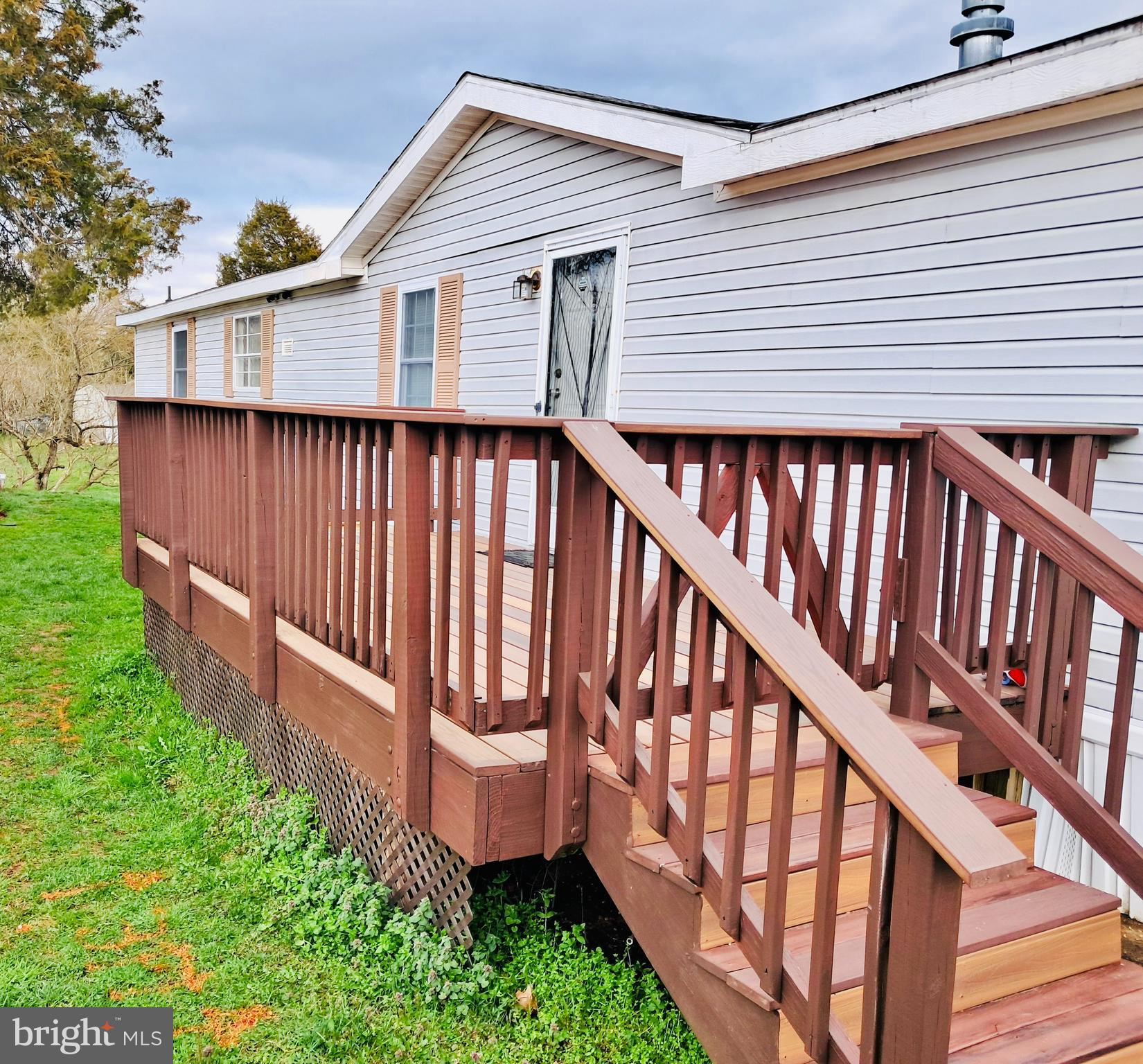 7407 PEPPERTREE LANE