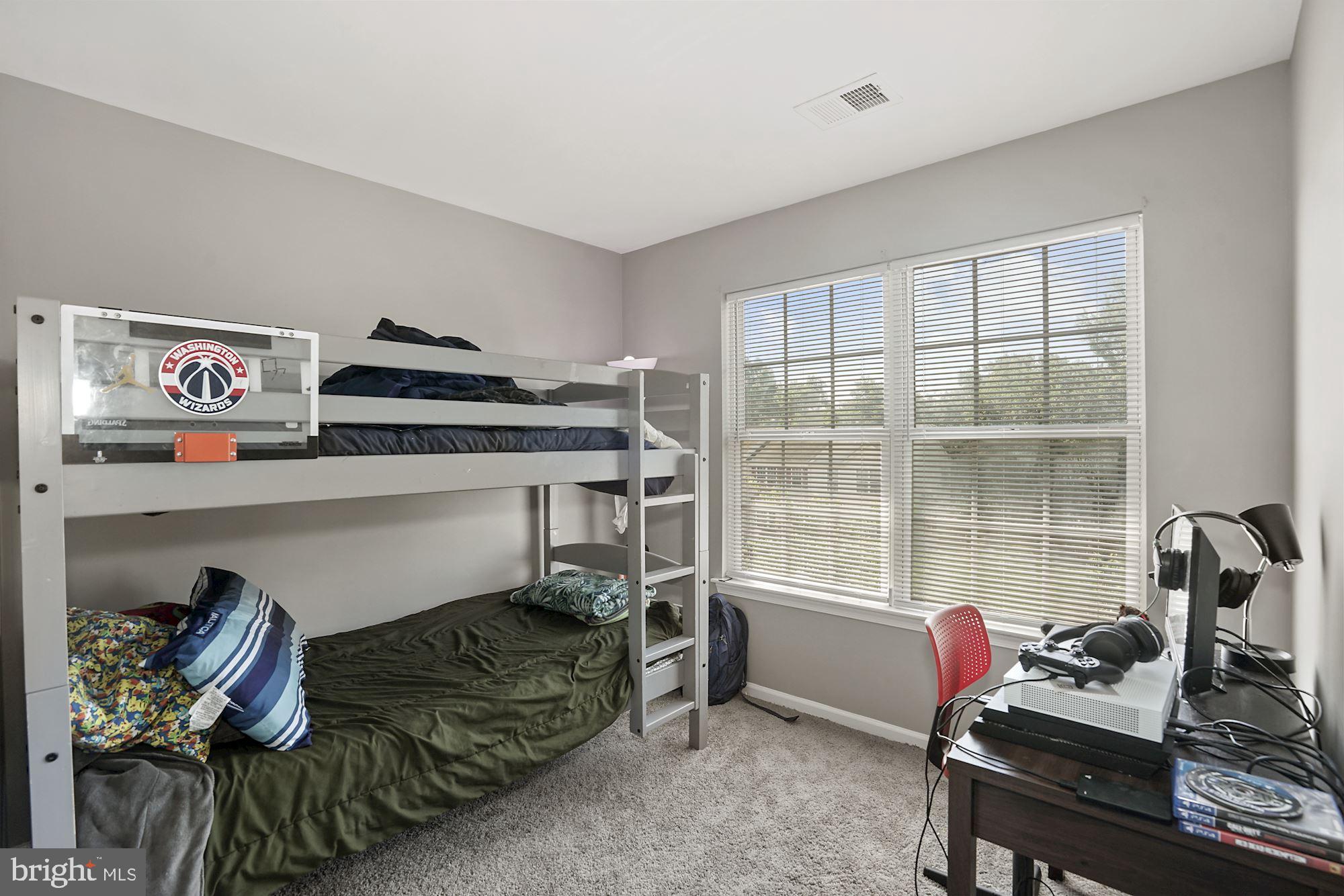 YORKSHIRE KNOLLS - Residential