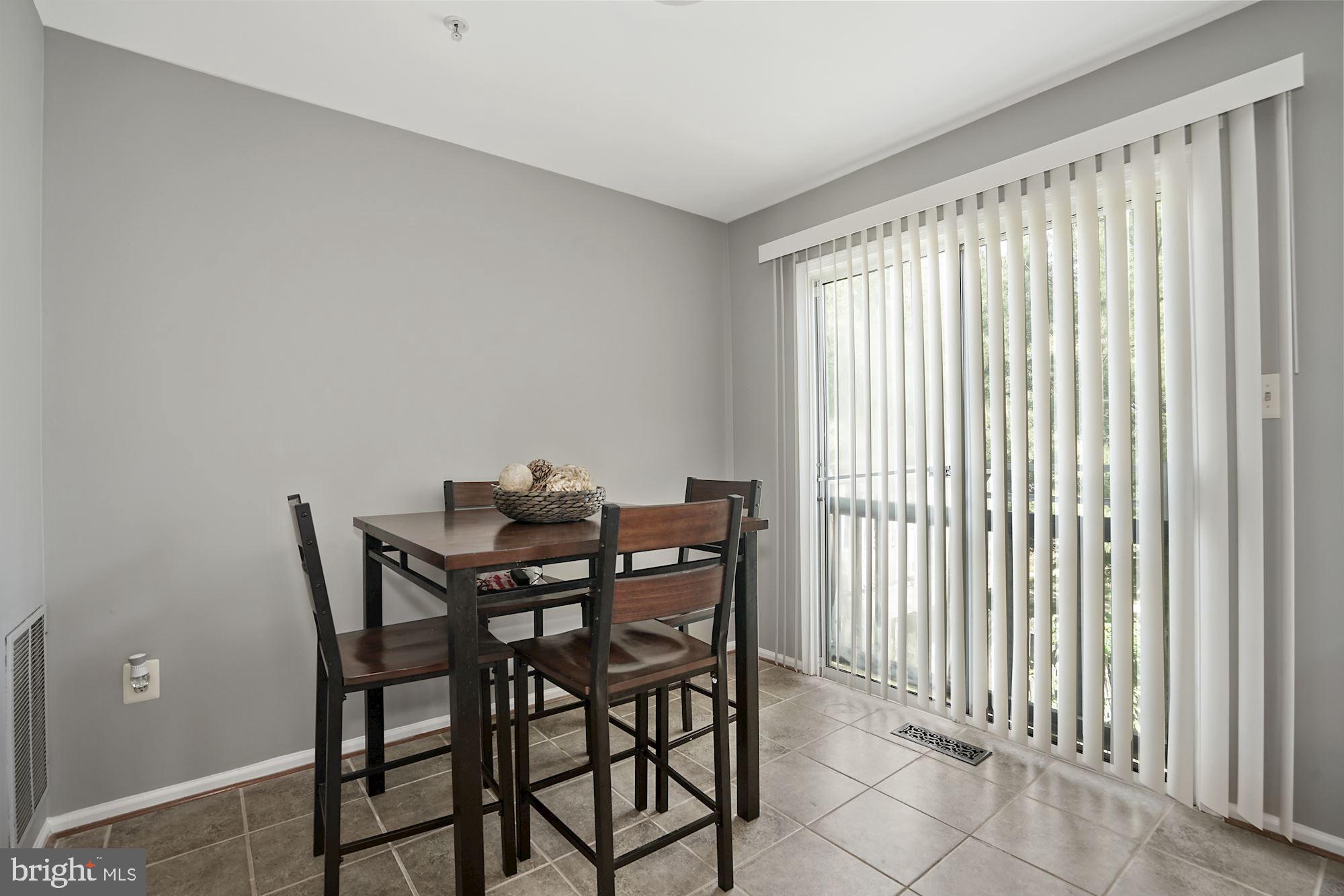 YORKSHIRE KNOLLS - Residential