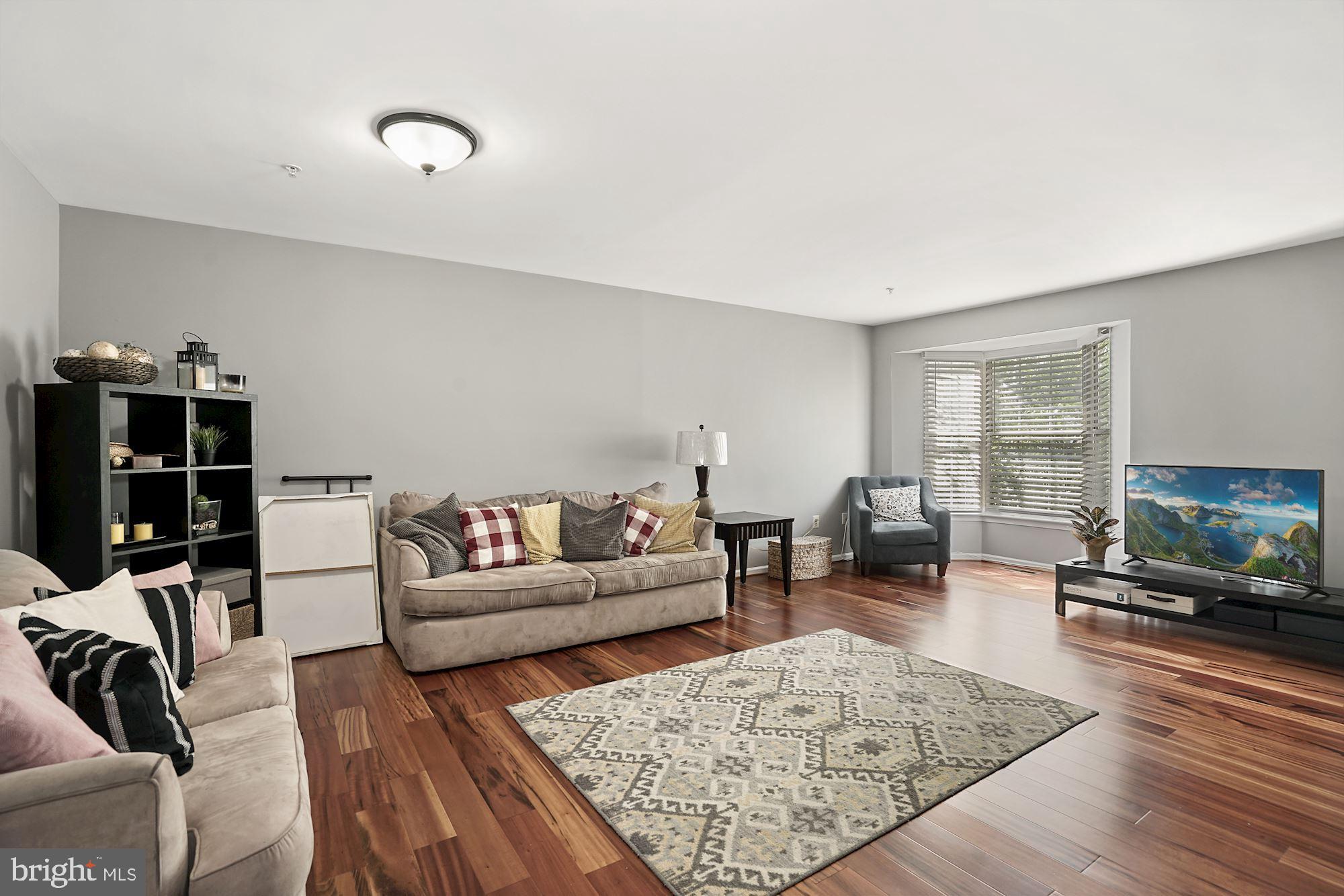 YORKSHIRE KNOLLS - Residential