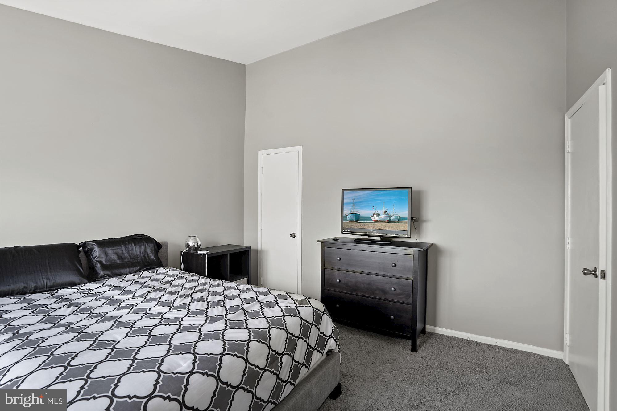 YORKSHIRE KNOLLS - Residential