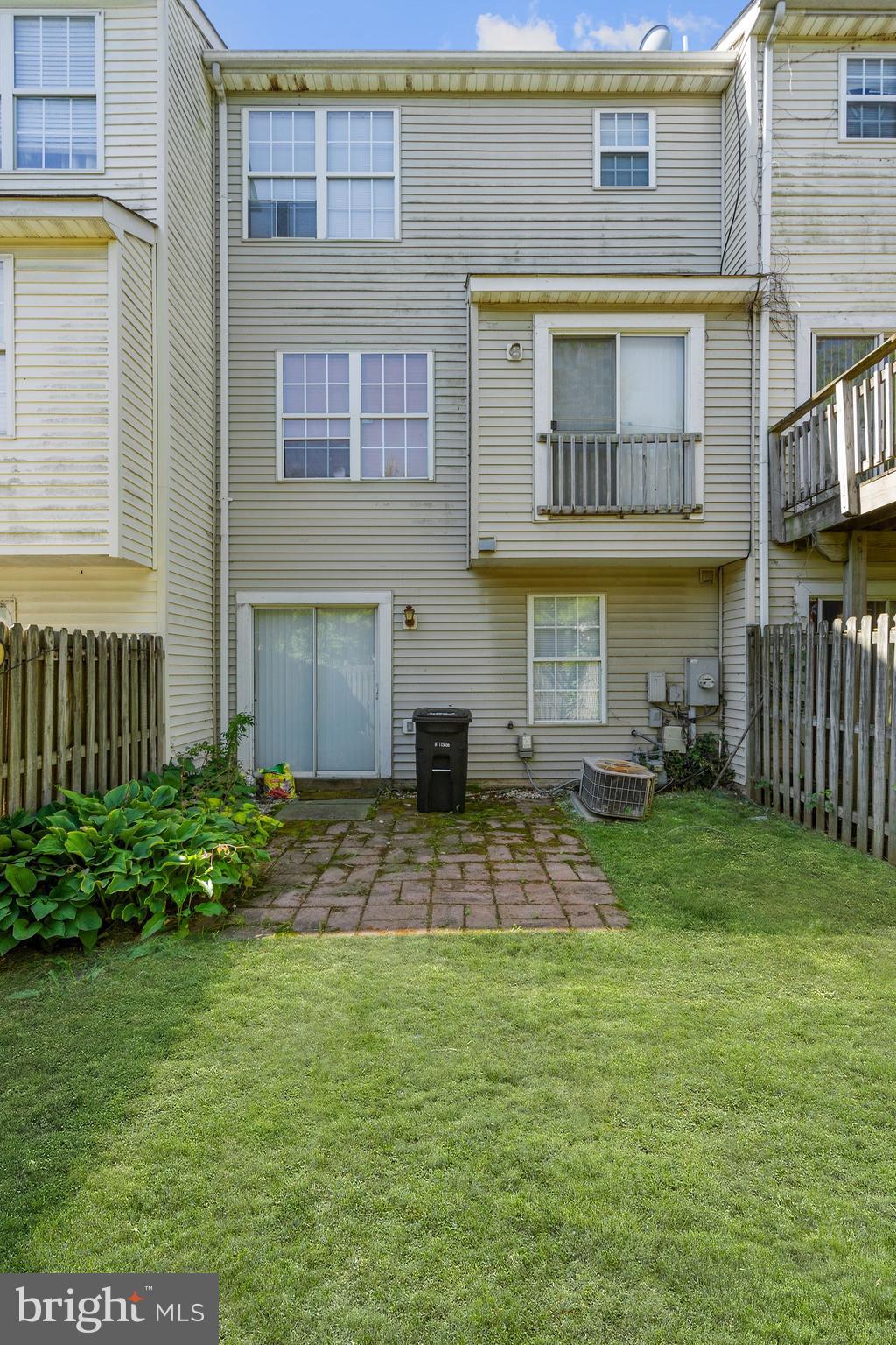 YORKSHIRE KNOLLS - Residential