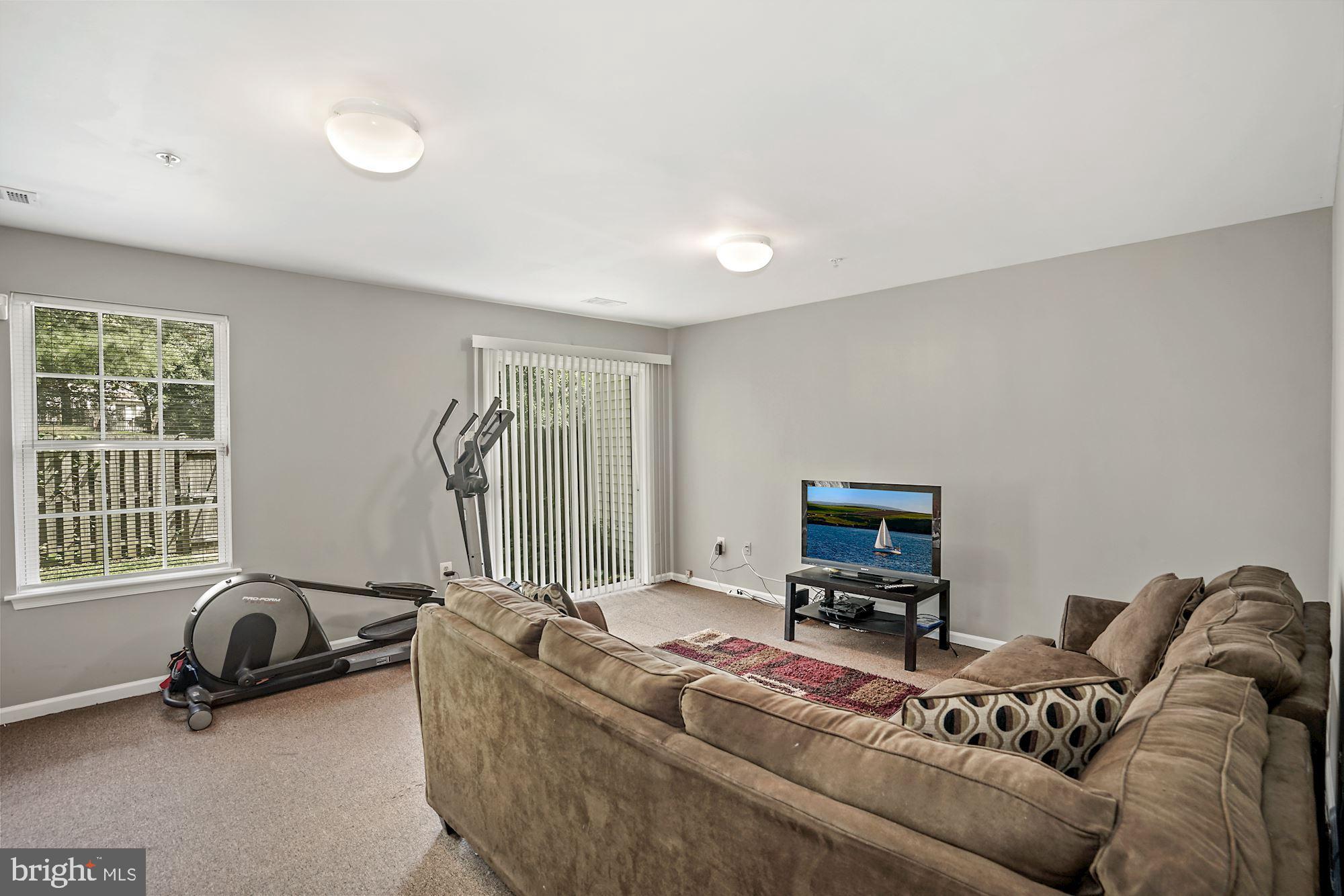 YORKSHIRE KNOLLS - Residential