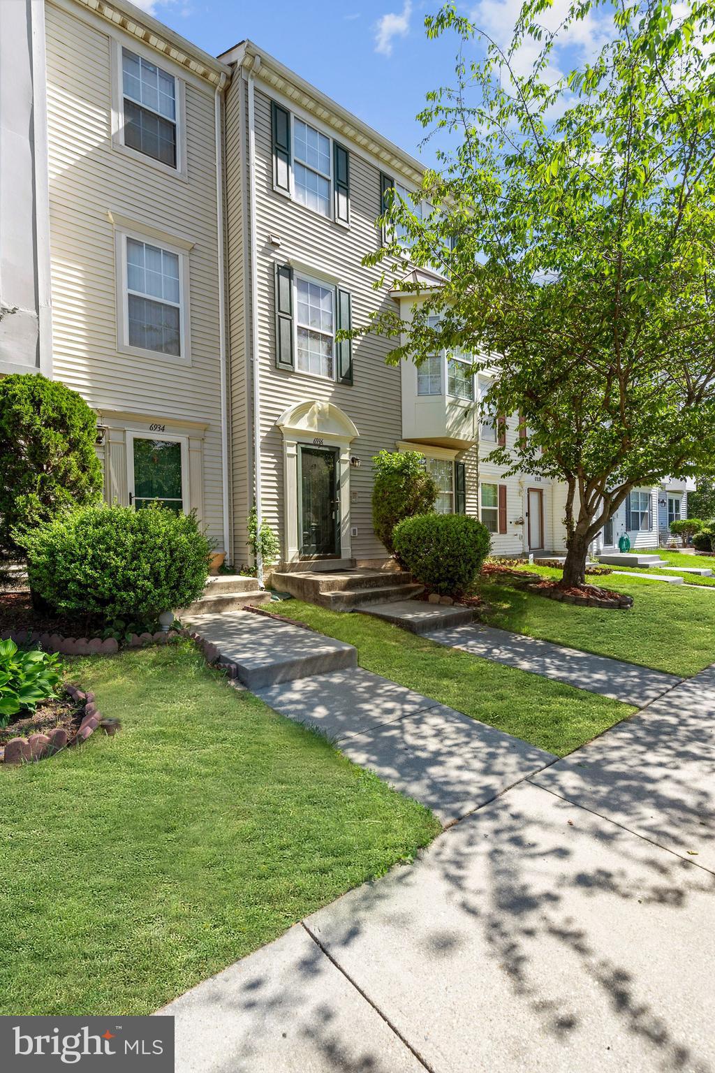 YORKSHIRE KNOLLS - Residential