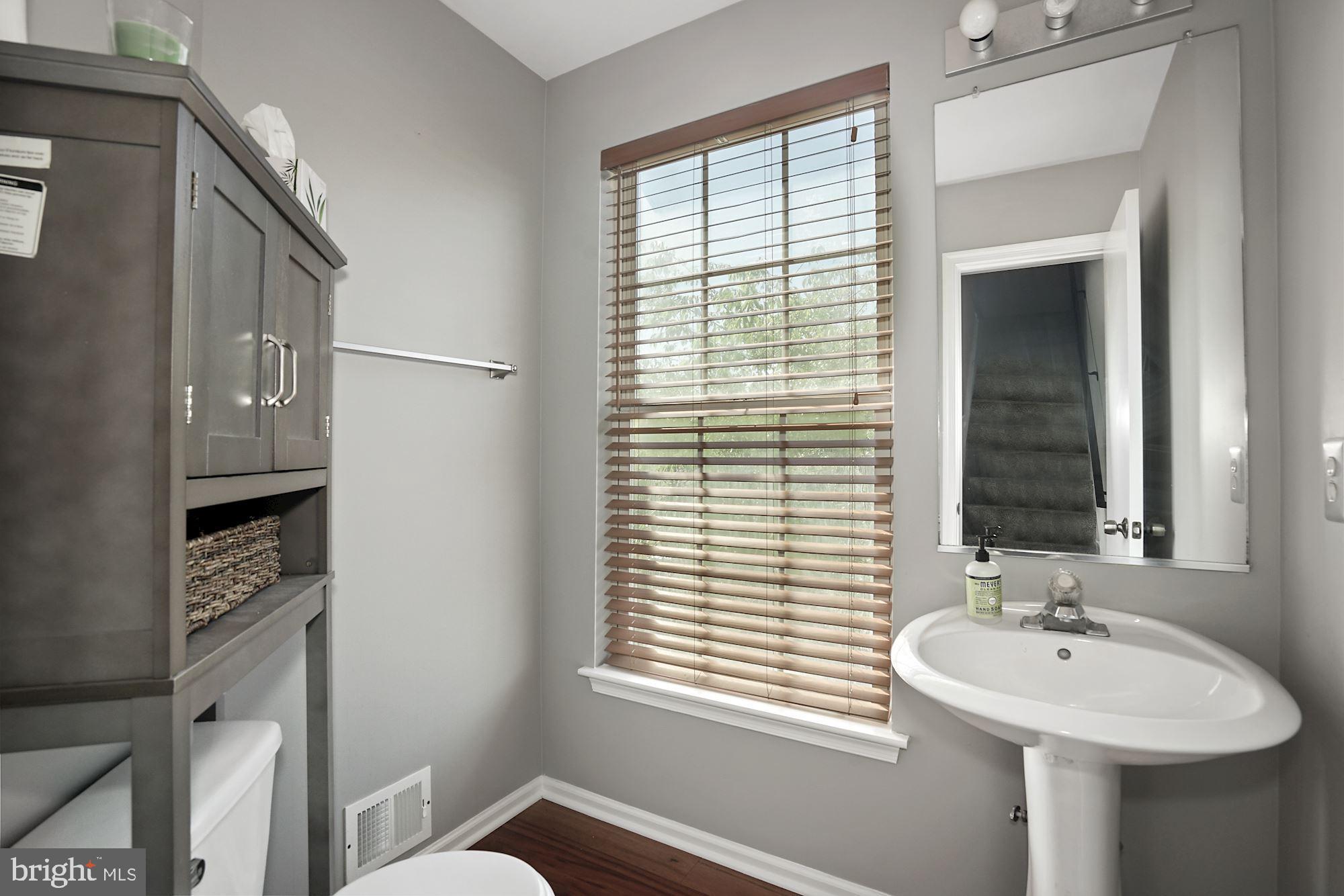 YORKSHIRE KNOLLS - Residential