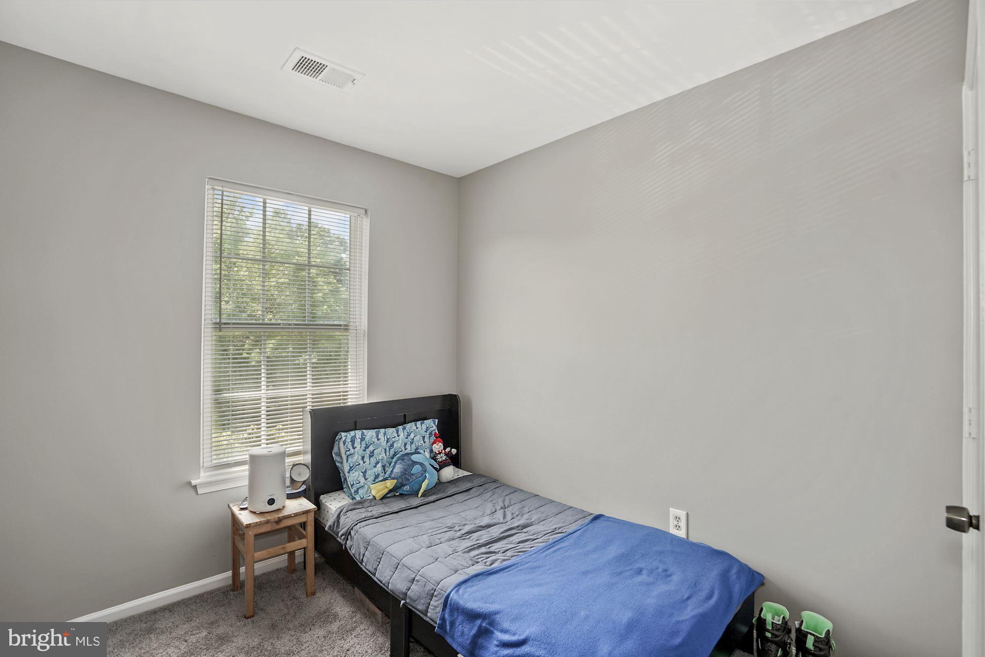 YORKSHIRE KNOLLS - Residential