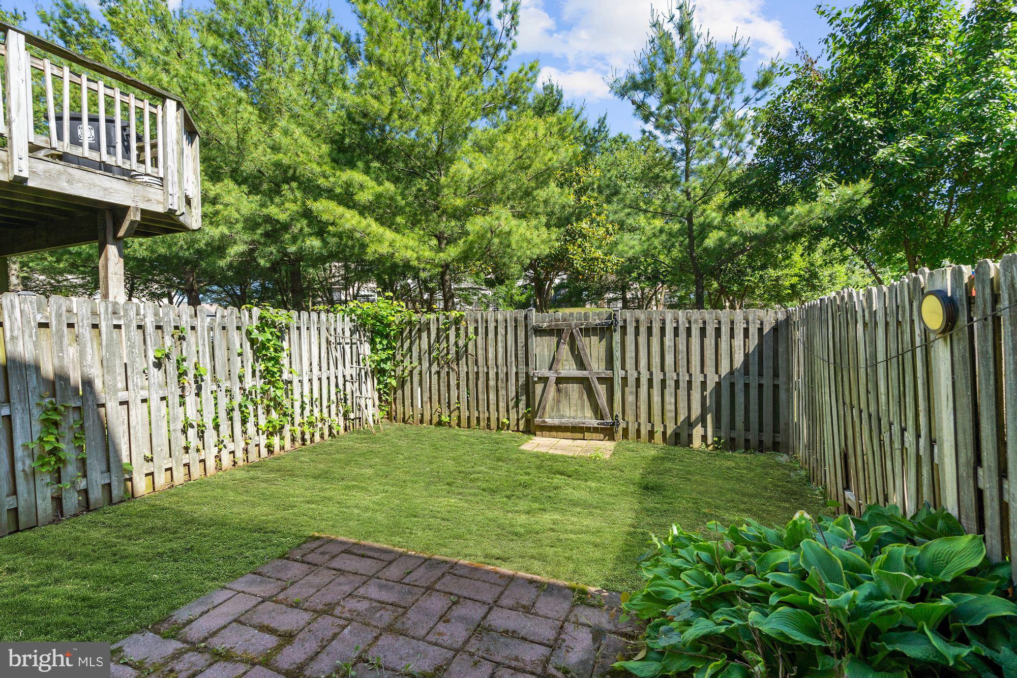 YORKSHIRE KNOLLS - Residential