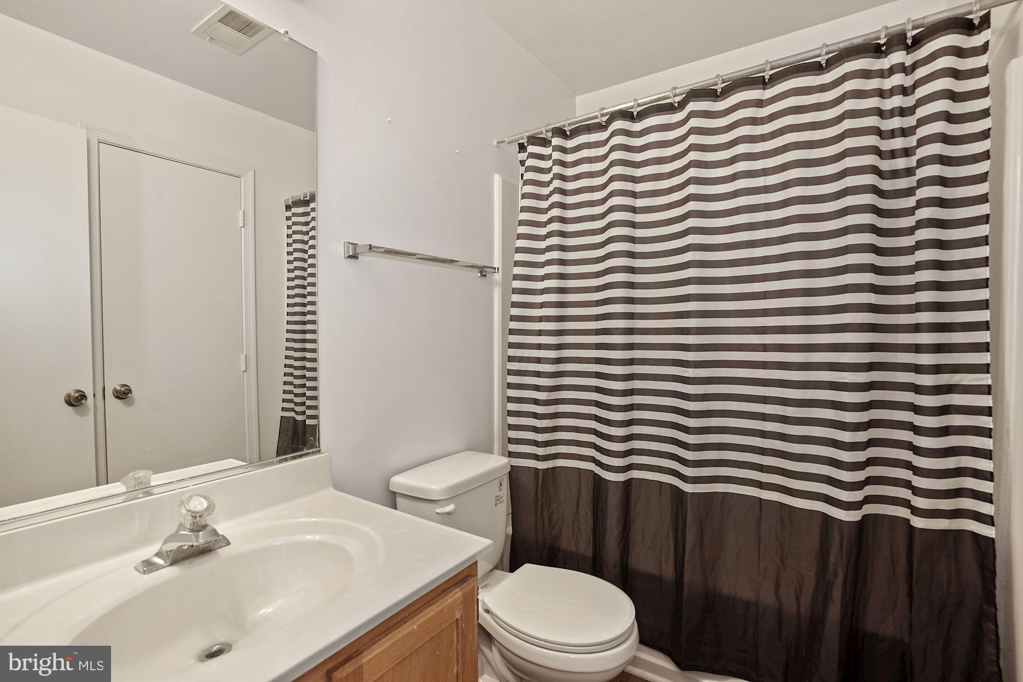 YORKSHIRE KNOLLS - Residential