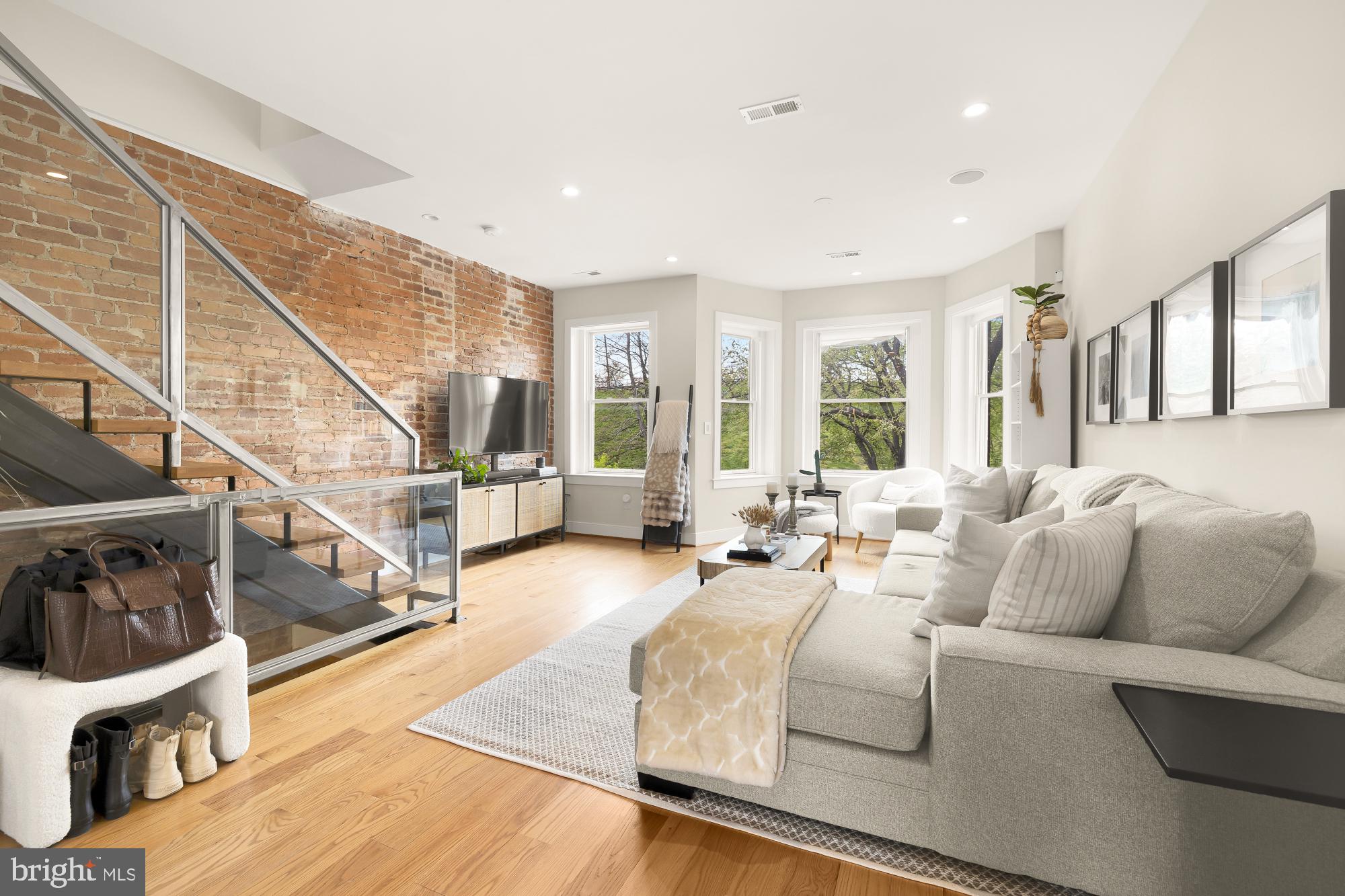 122 BRYANT STREET NW 2