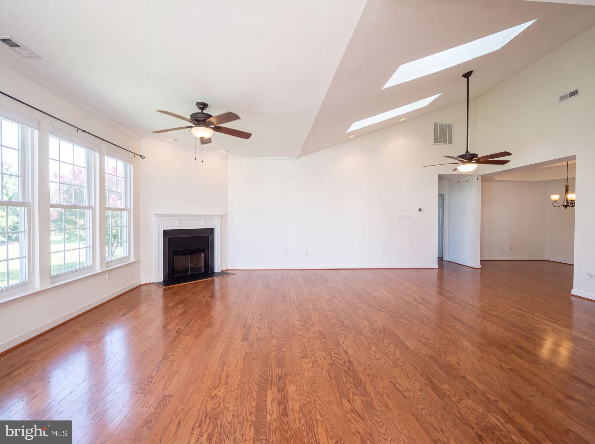 9283 TOURNAMENT DRIVE