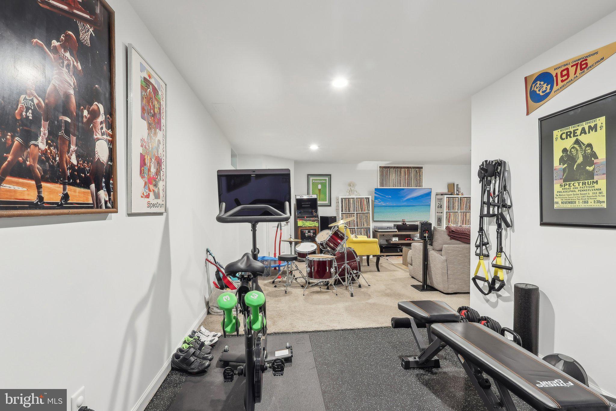 BLUE BELL WOODS - Residential