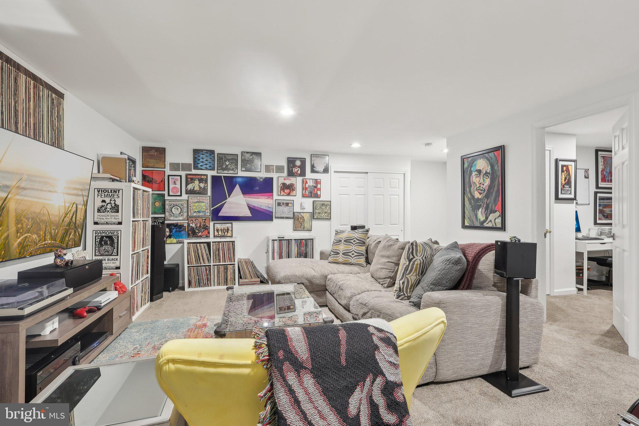 BLUE BELL WOODS - Residential