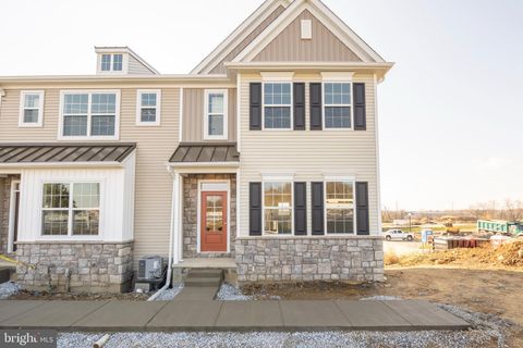 Photo of 2445 ARTESIAN WAY #25, LANCASTER, PA 17601 (MLS # PALA2039484)