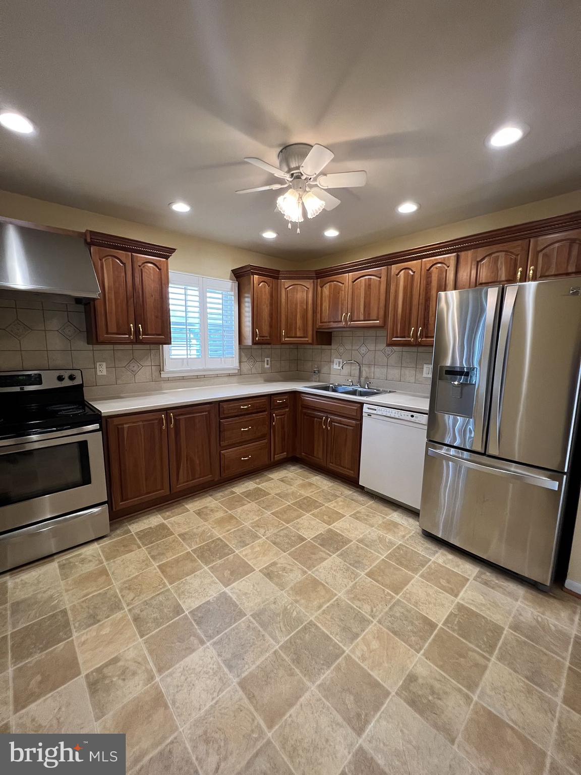 TANTALLON SOUTH - Residential Lease