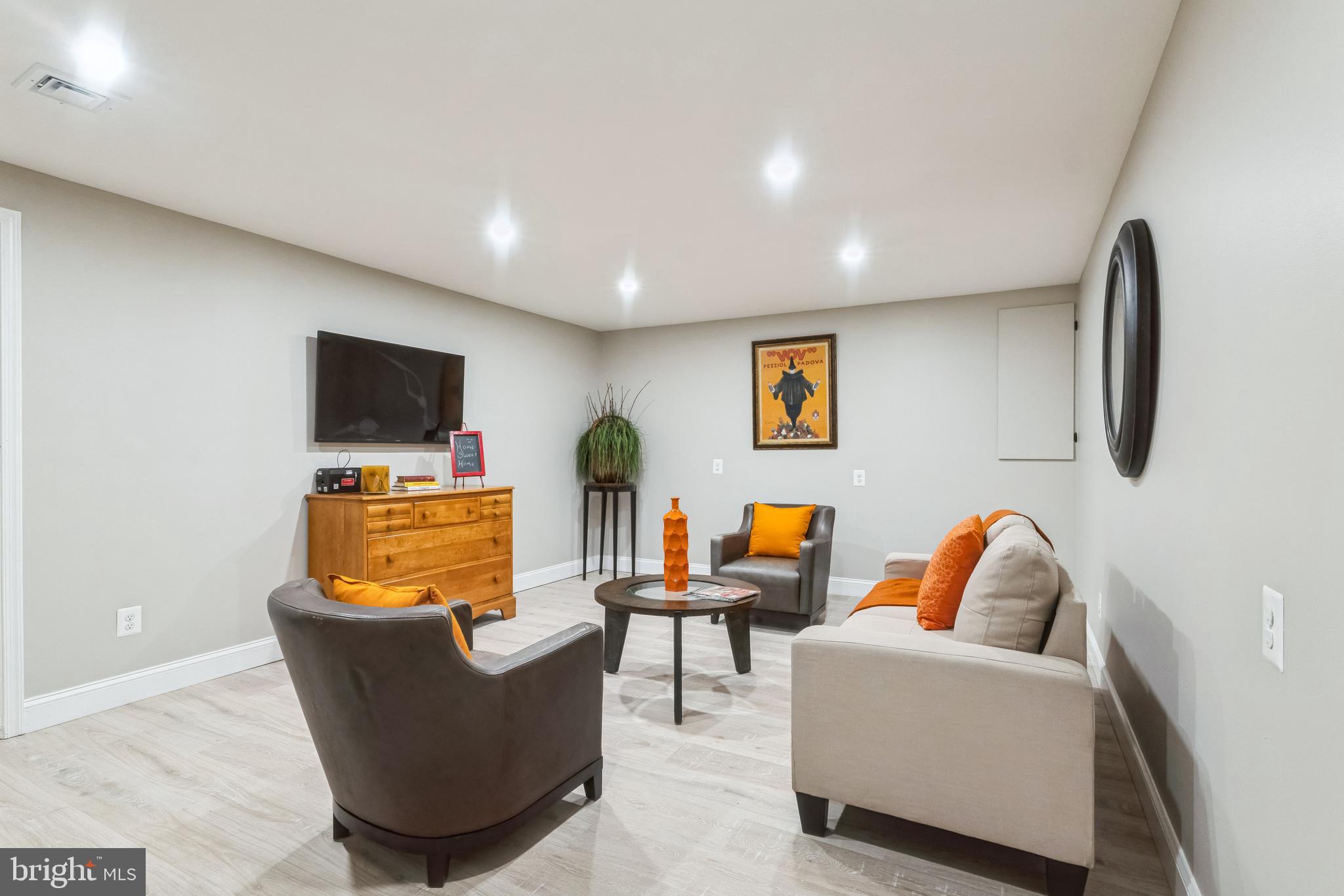 WEST RIDING - Residential