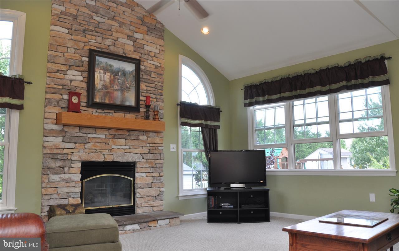 CHESTNUT RIDGE - Residential