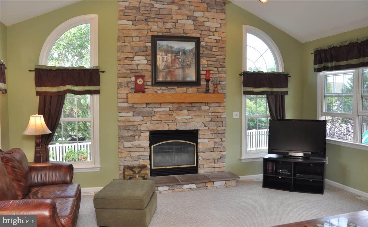 CHESTNUT RIDGE - Residential