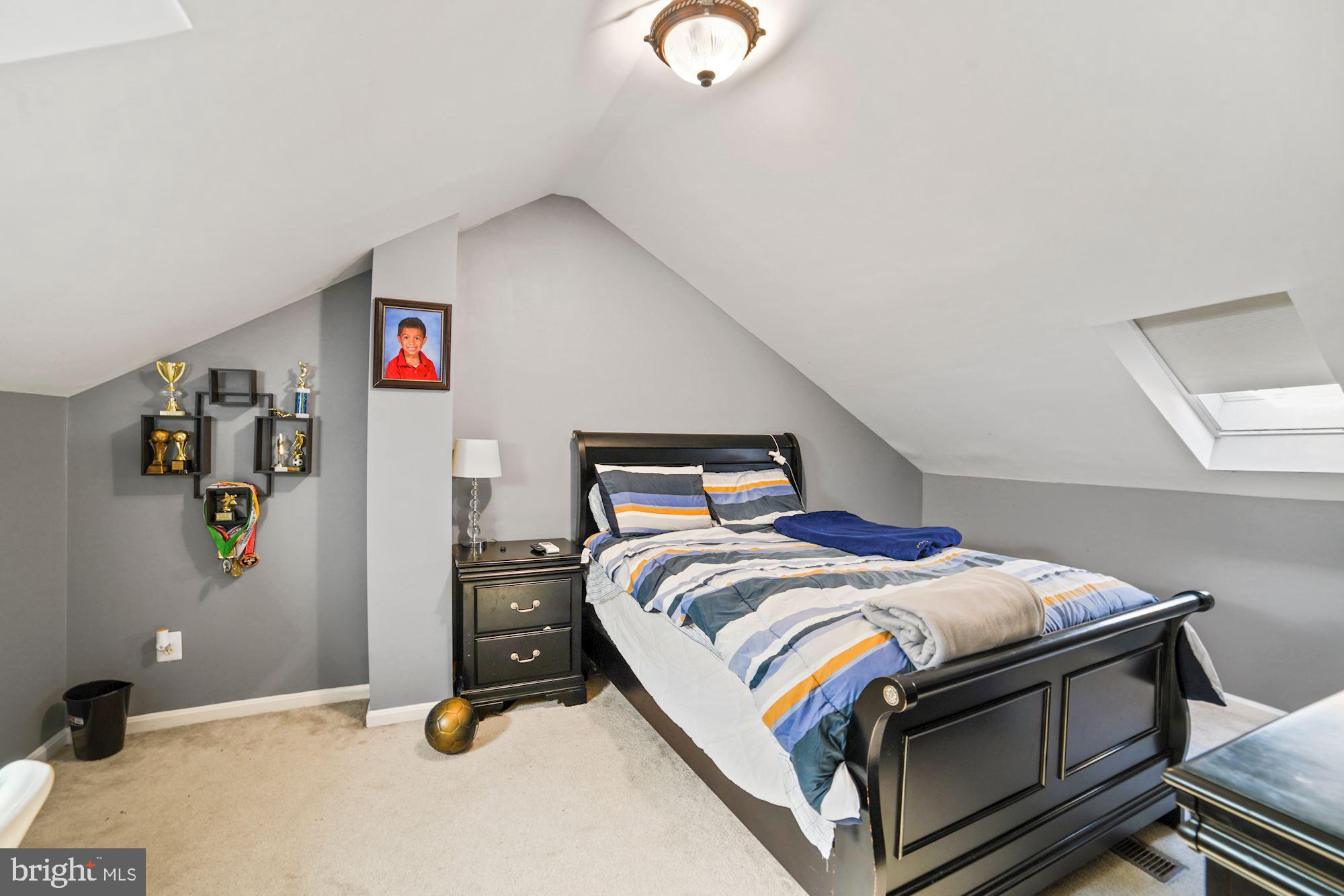 ESSEX PLACE - Residential