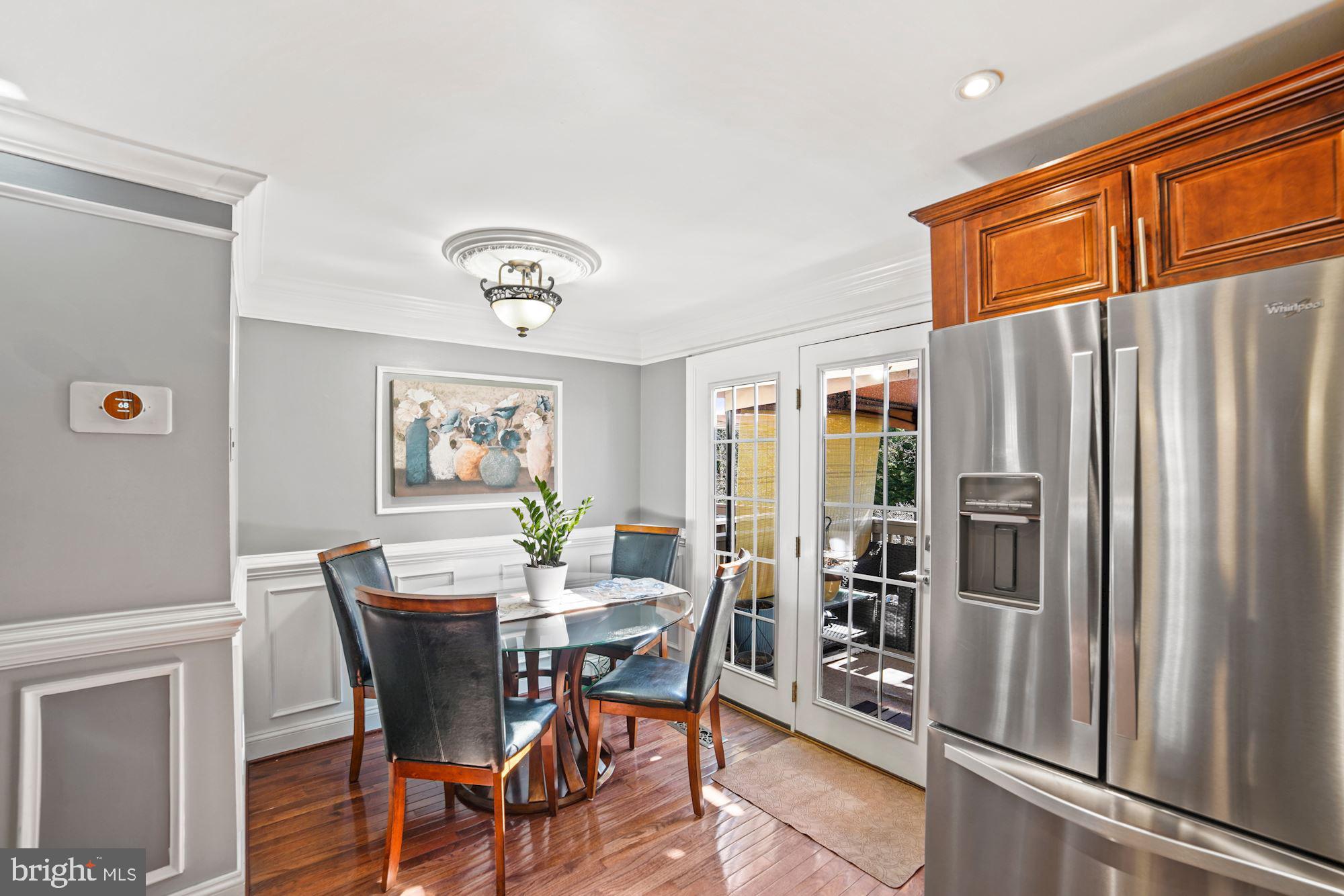 ESSEX PLACE - Residential