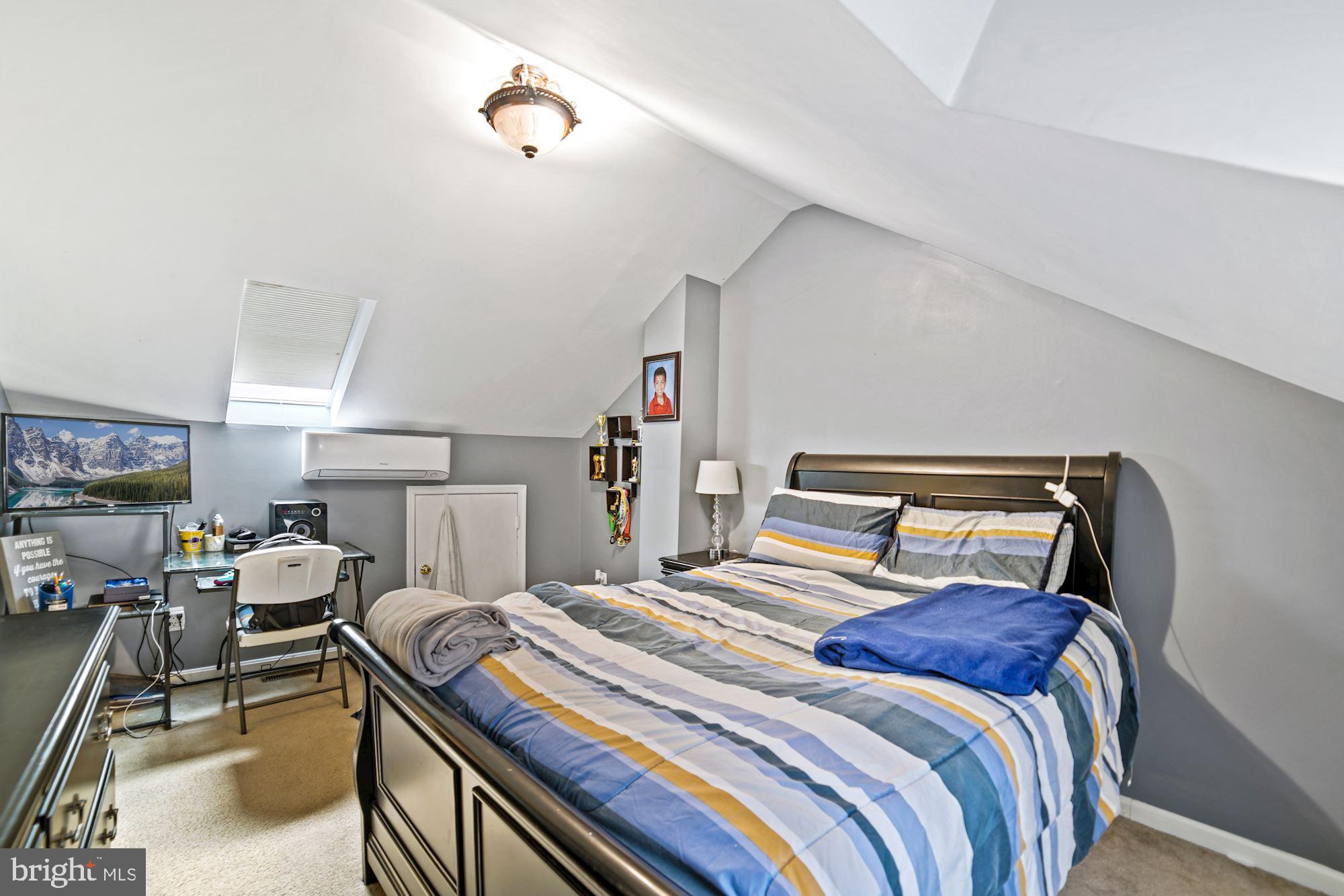 ESSEX PLACE - Residential