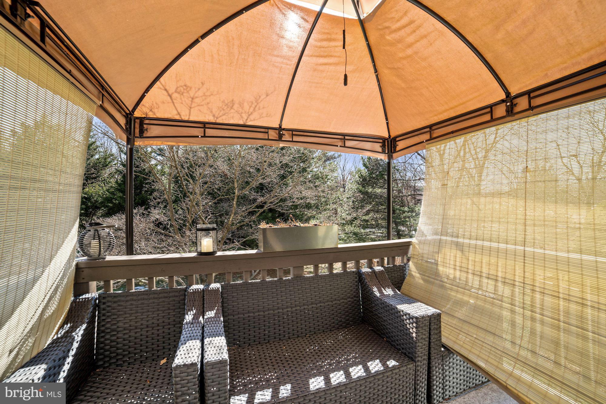 ESSEX PLACE - Residential