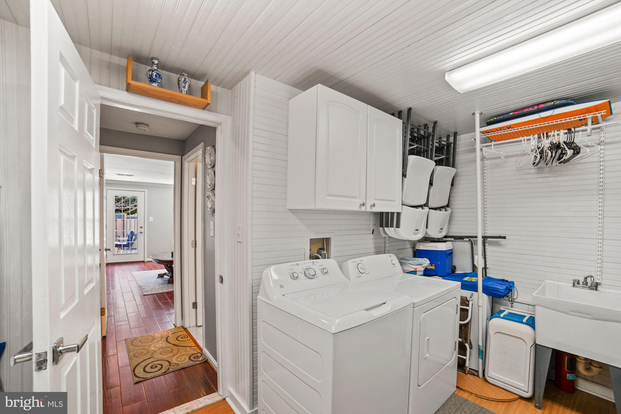 ESSEX PLACE - Residential