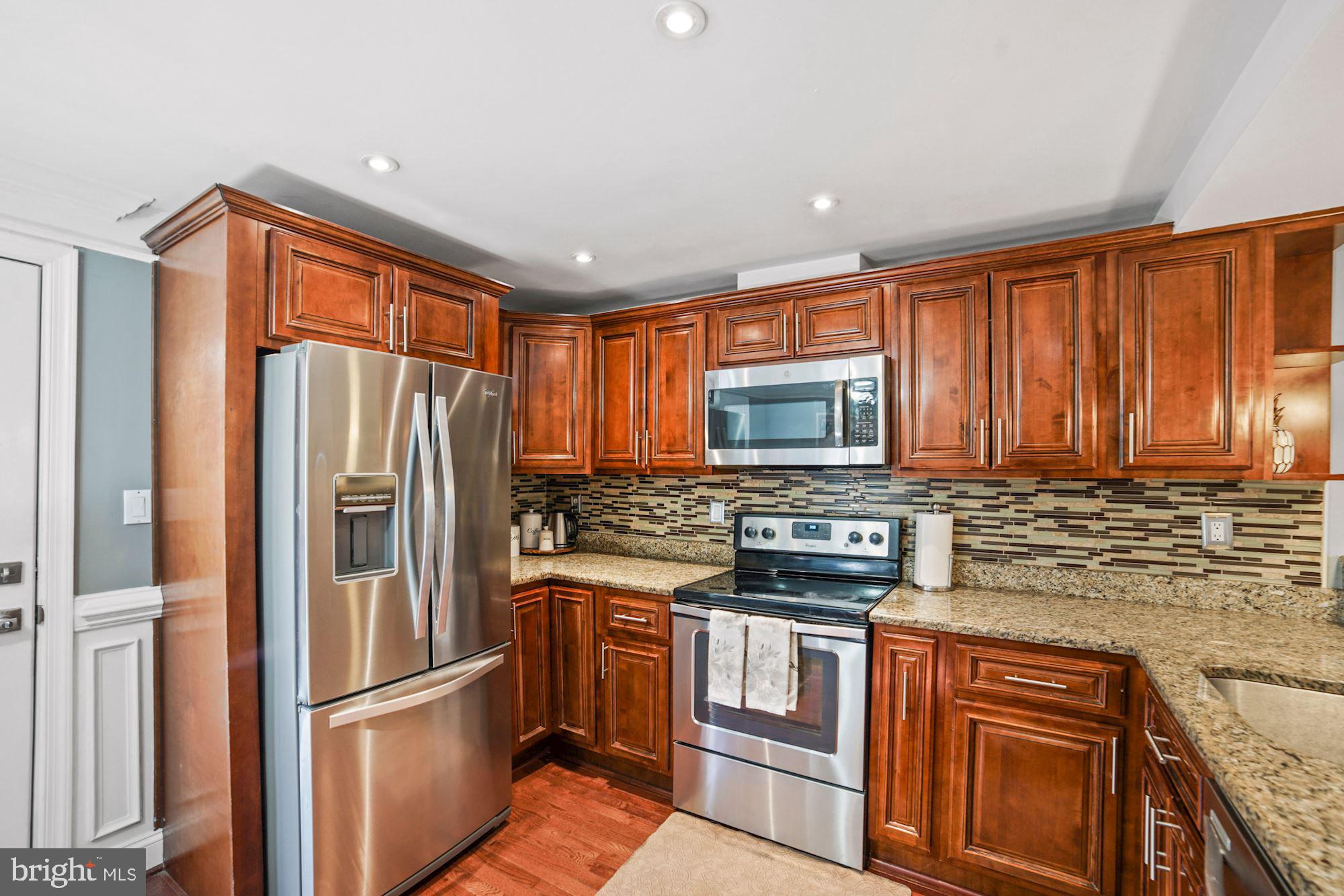 ESSEX PLACE - Residential