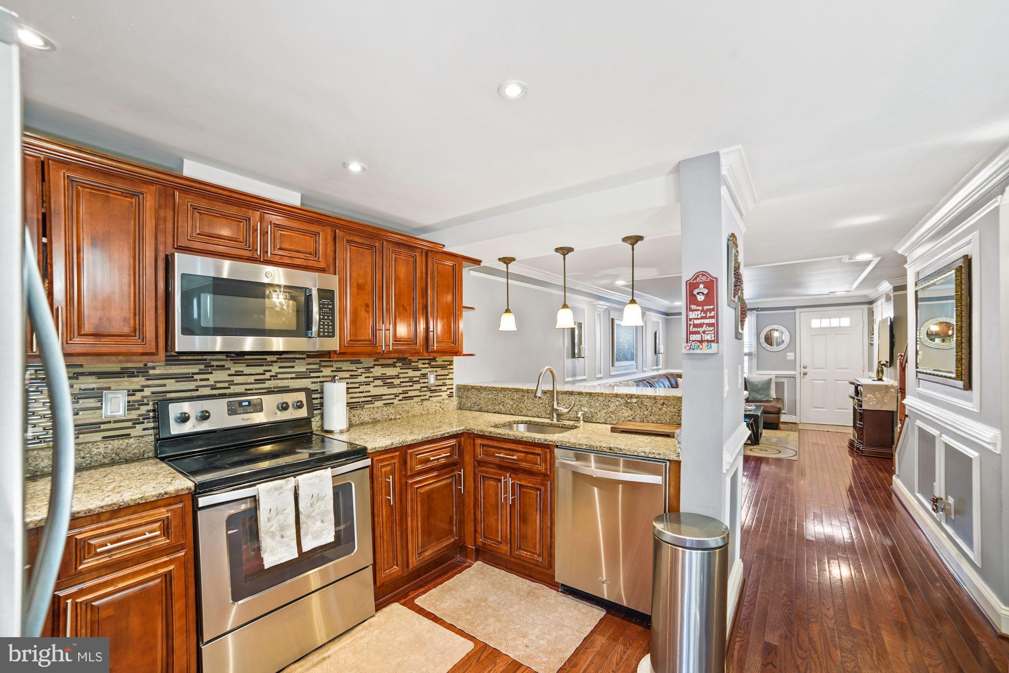 ESSEX PLACE - Residential