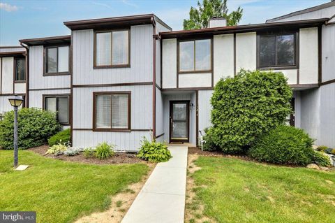 72 AZALEA WAY 4 READING PA 19606