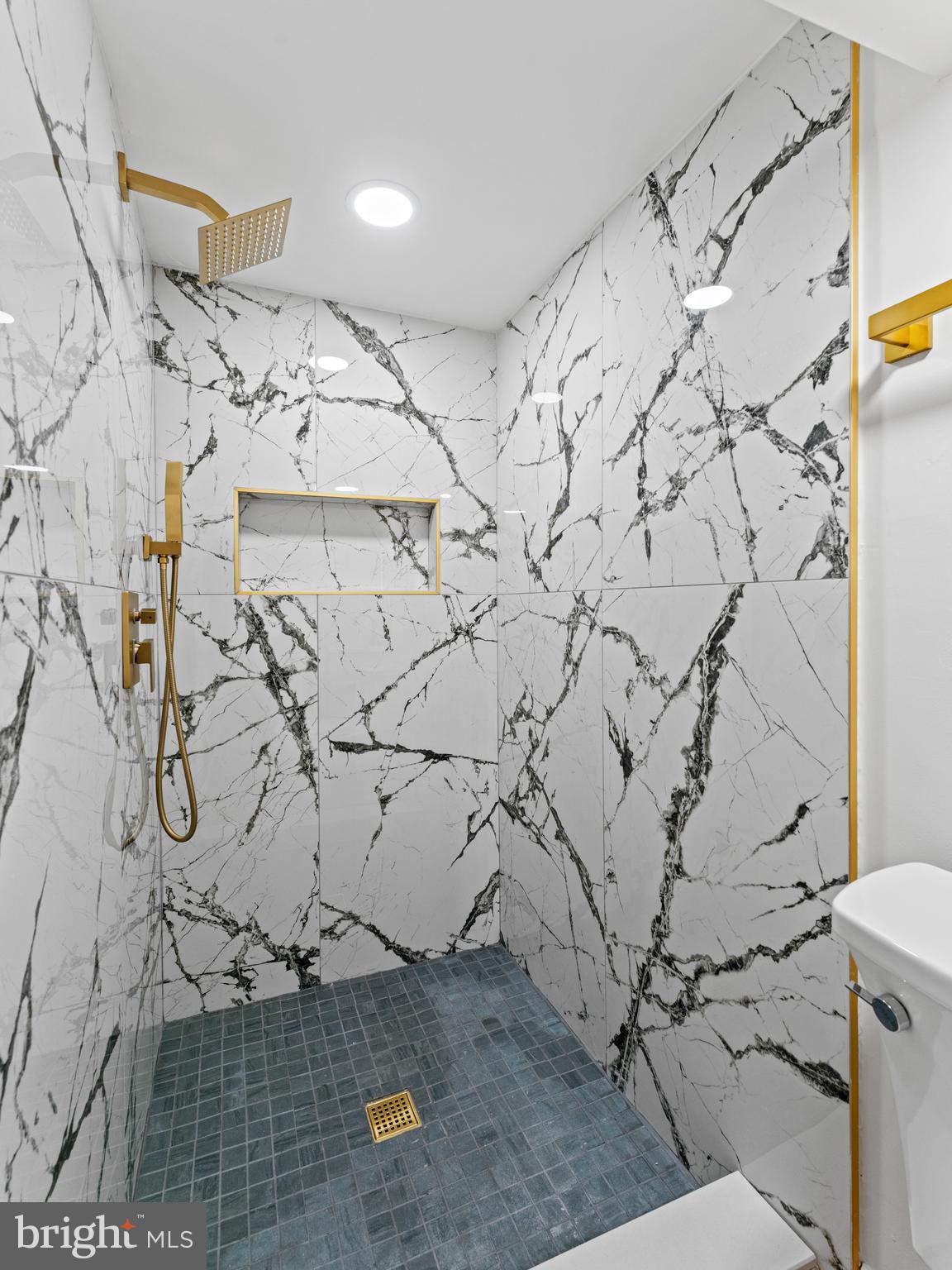 LOWER MOYAMENSING - Residential