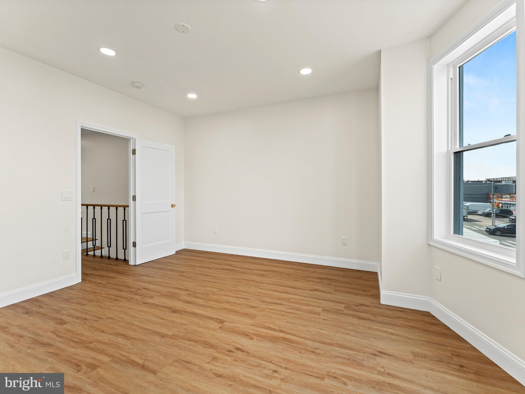 LOWER MOYAMENSING - Residential