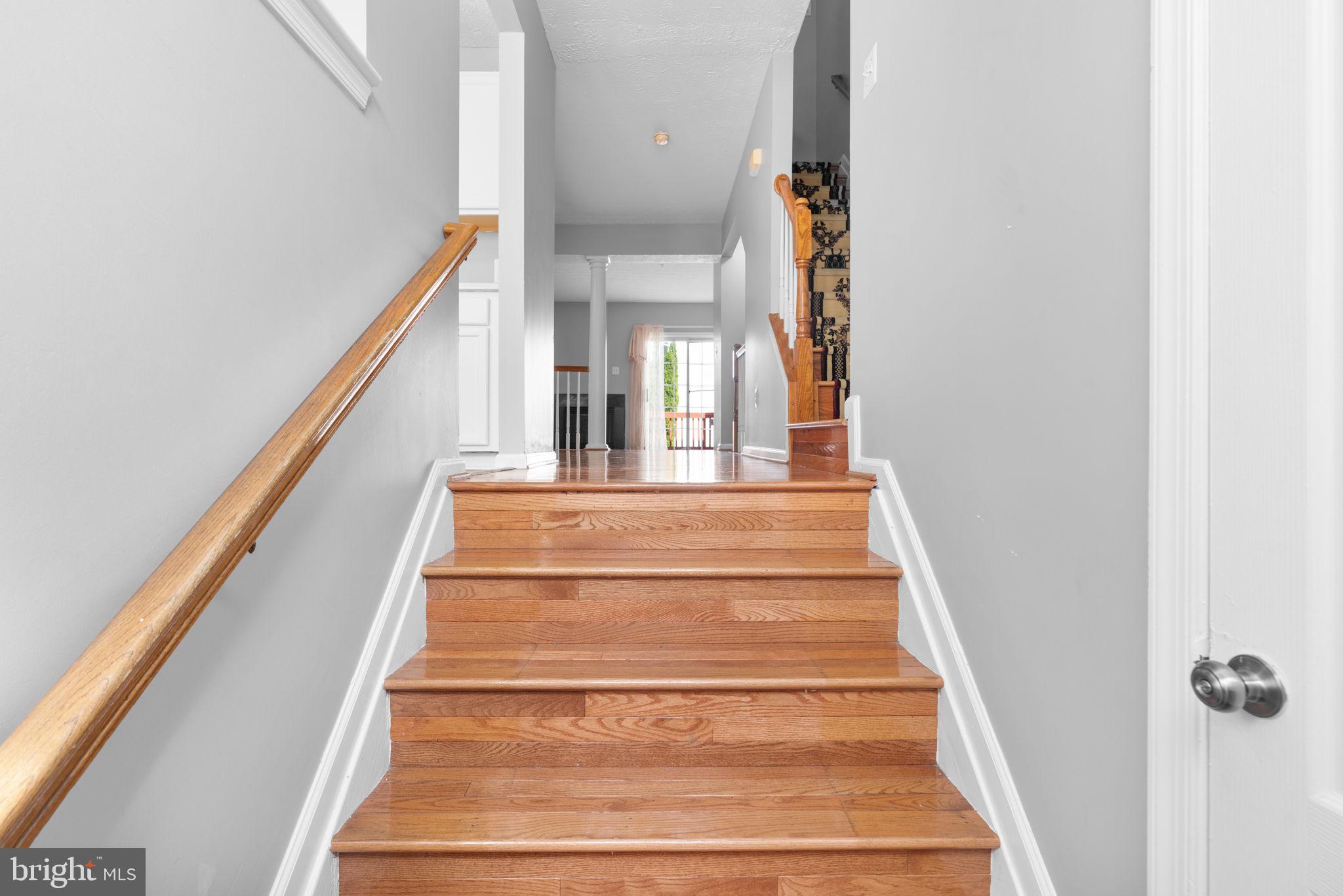 8839 HAWTHORNE COURT