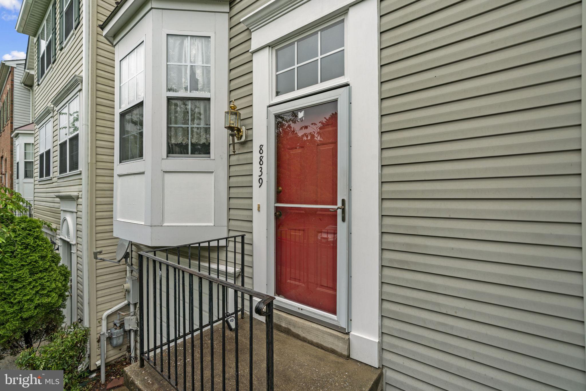 8839 HAWTHORNE COURT