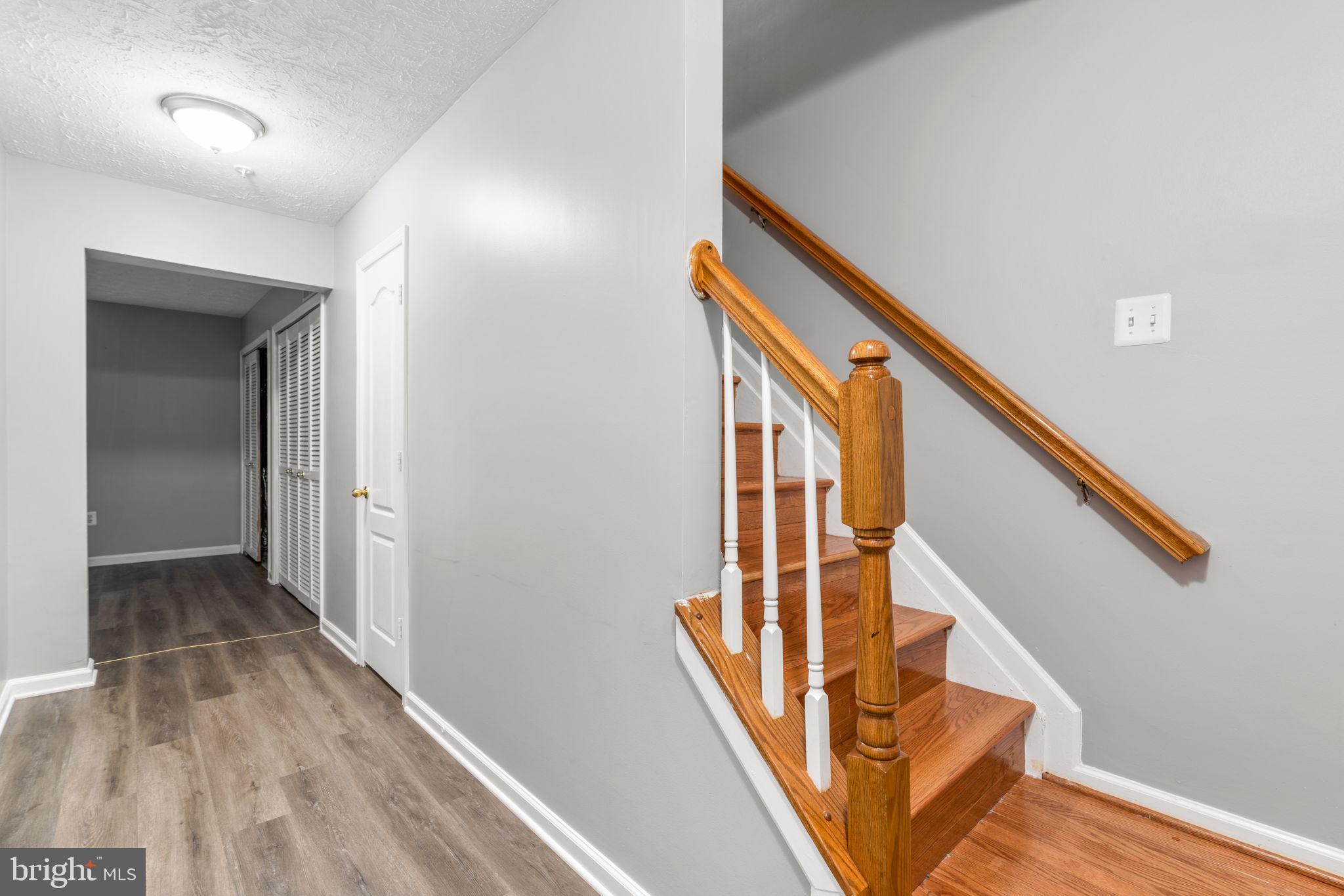 8839 HAWTHORNE COURT