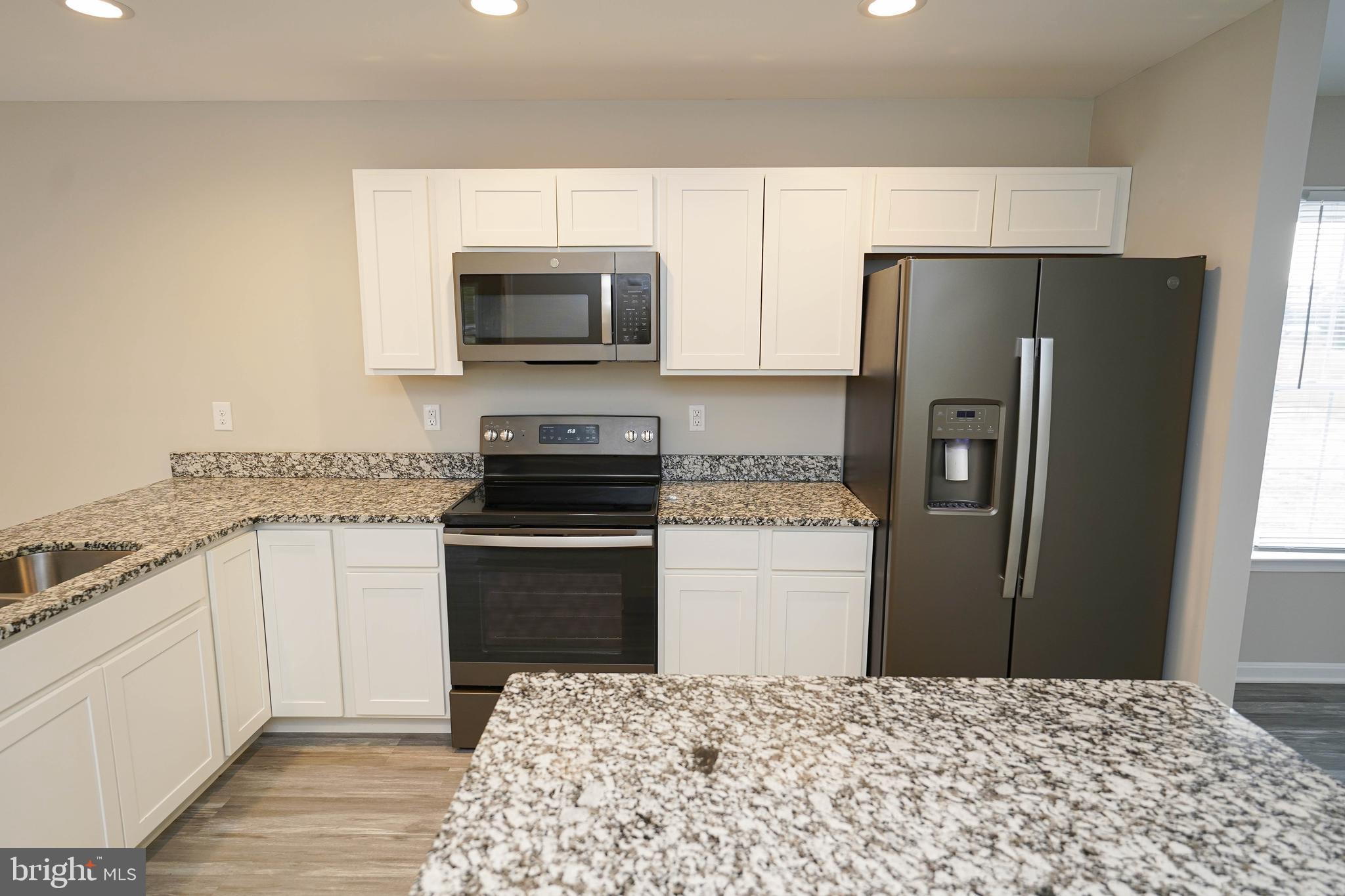 SOUTHERN FLDS - Residential Lease