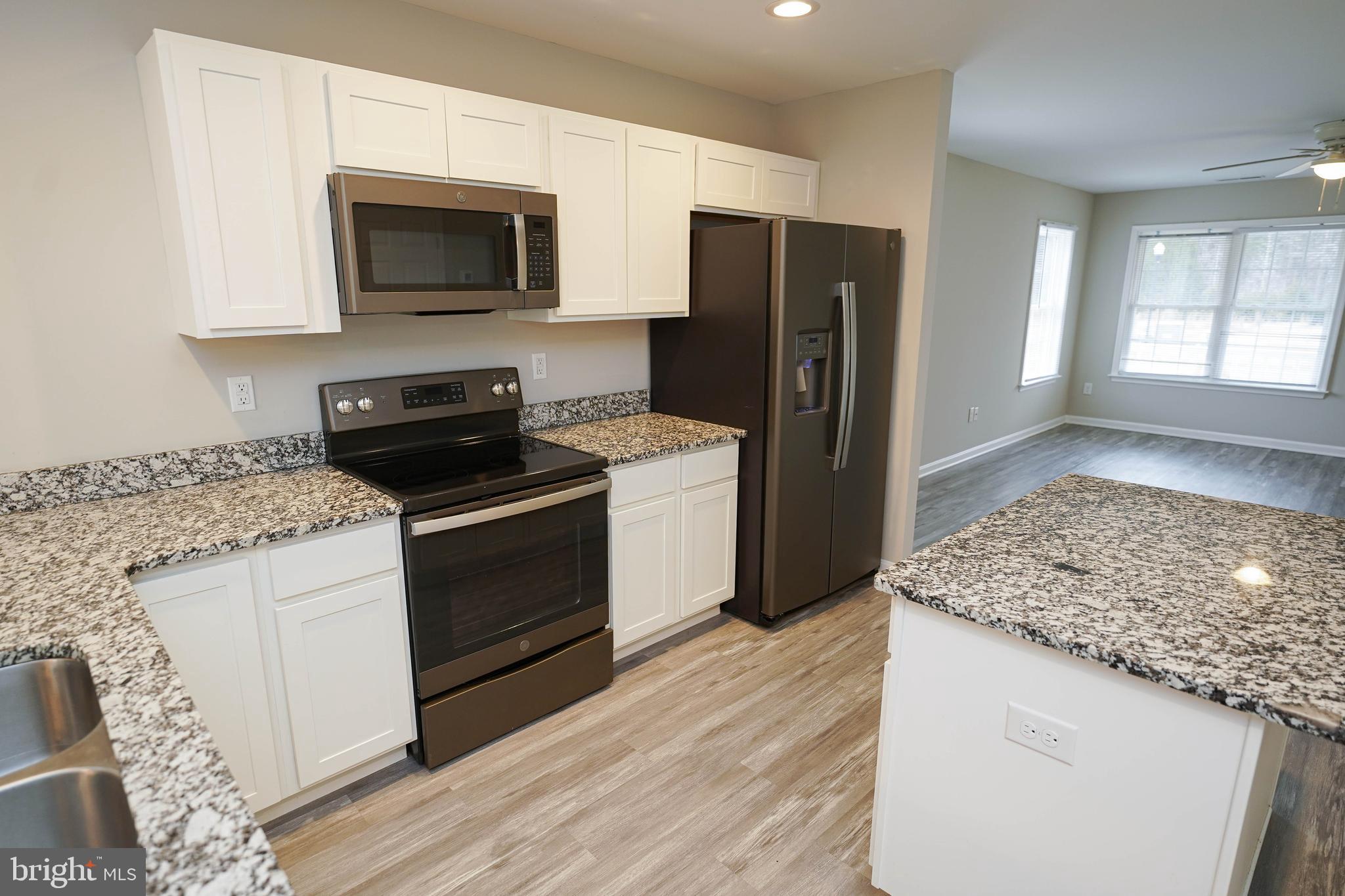 SOUTHERN FLDS - Residential Lease