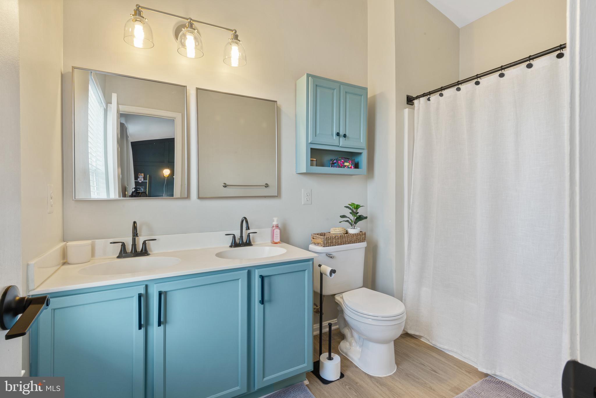 WELLINGTON TRACE - Residential